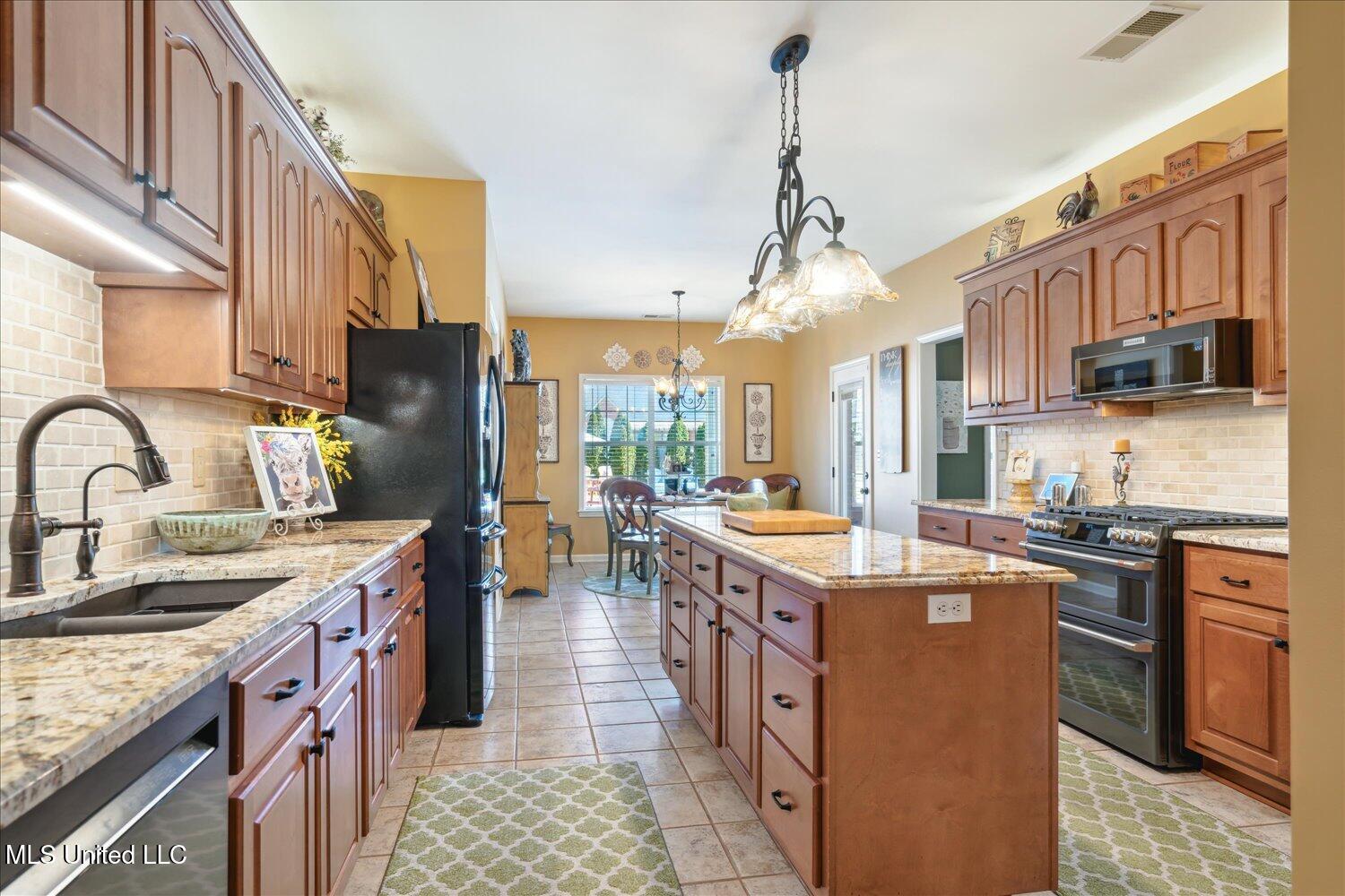 6402 Darren Drive, Olive Branch, Mississippi image 14