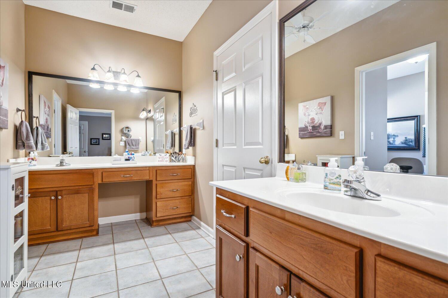 6402 Darren Drive, Olive Branch, Mississippi image 19