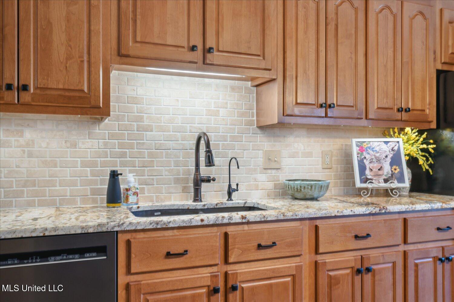 6402 Darren Drive, Olive Branch, Mississippi image 15