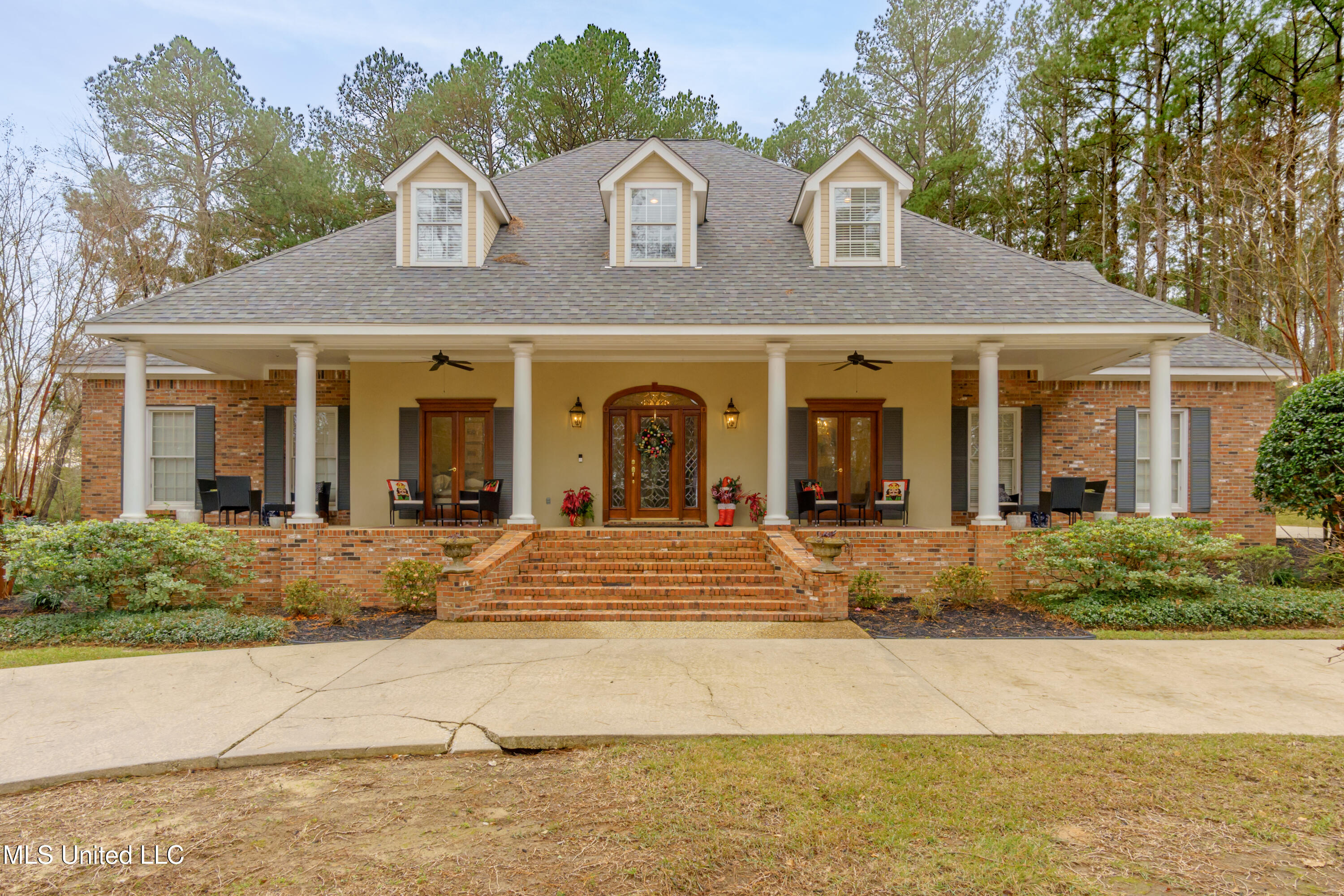 101 Quail Hollow Drive, Hattiesburg, Mississippi image 3