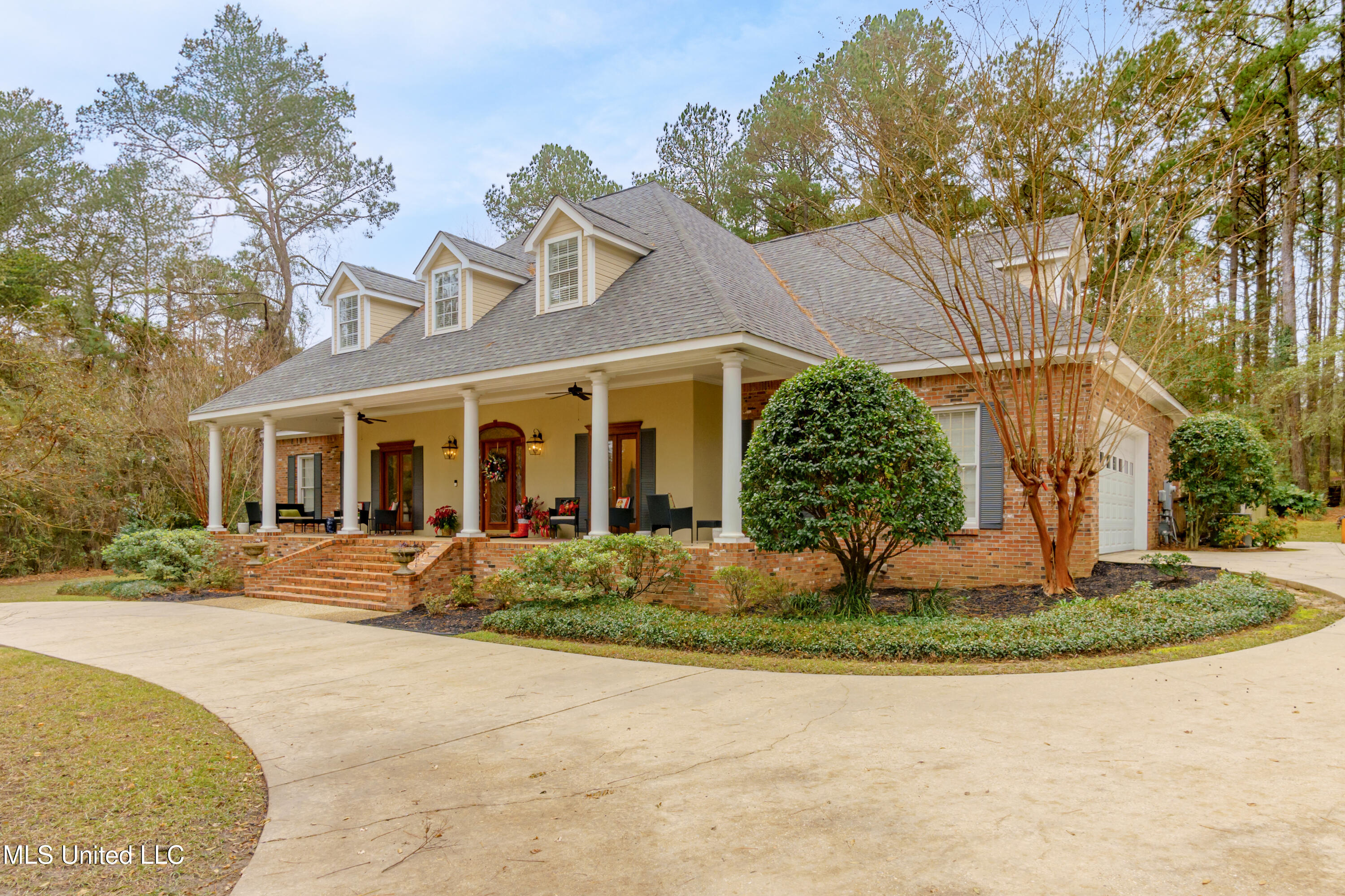 101 Quail Hollow Drive, Hattiesburg, Mississippi image 1