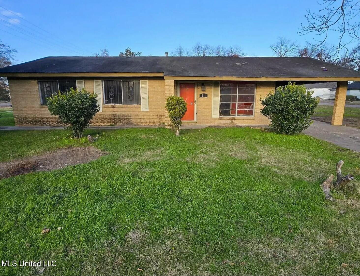 708 Saint Charles Street, Greenville, Mississippi image 1