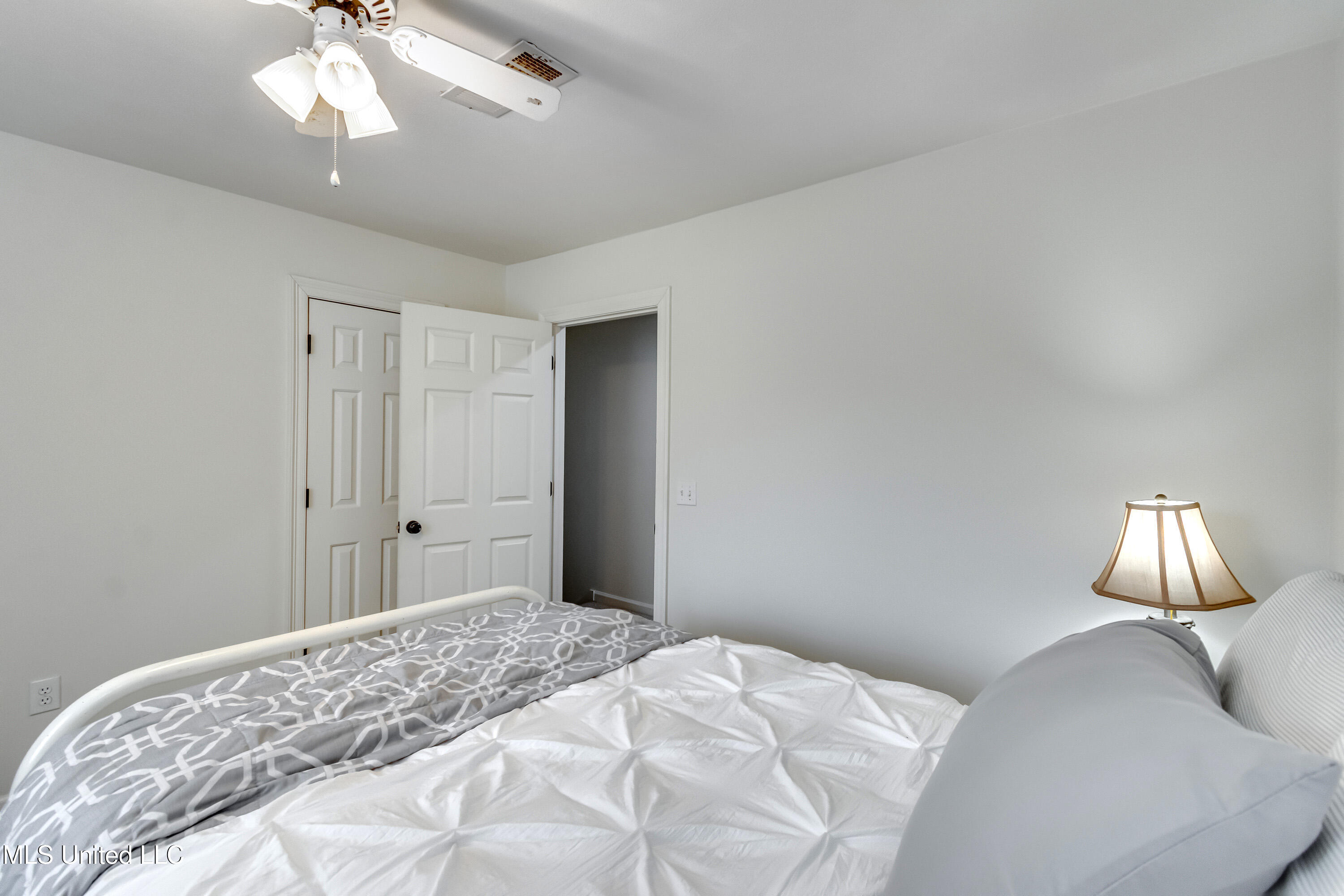 708 Oak Trail, Canton, Mississippi image 42