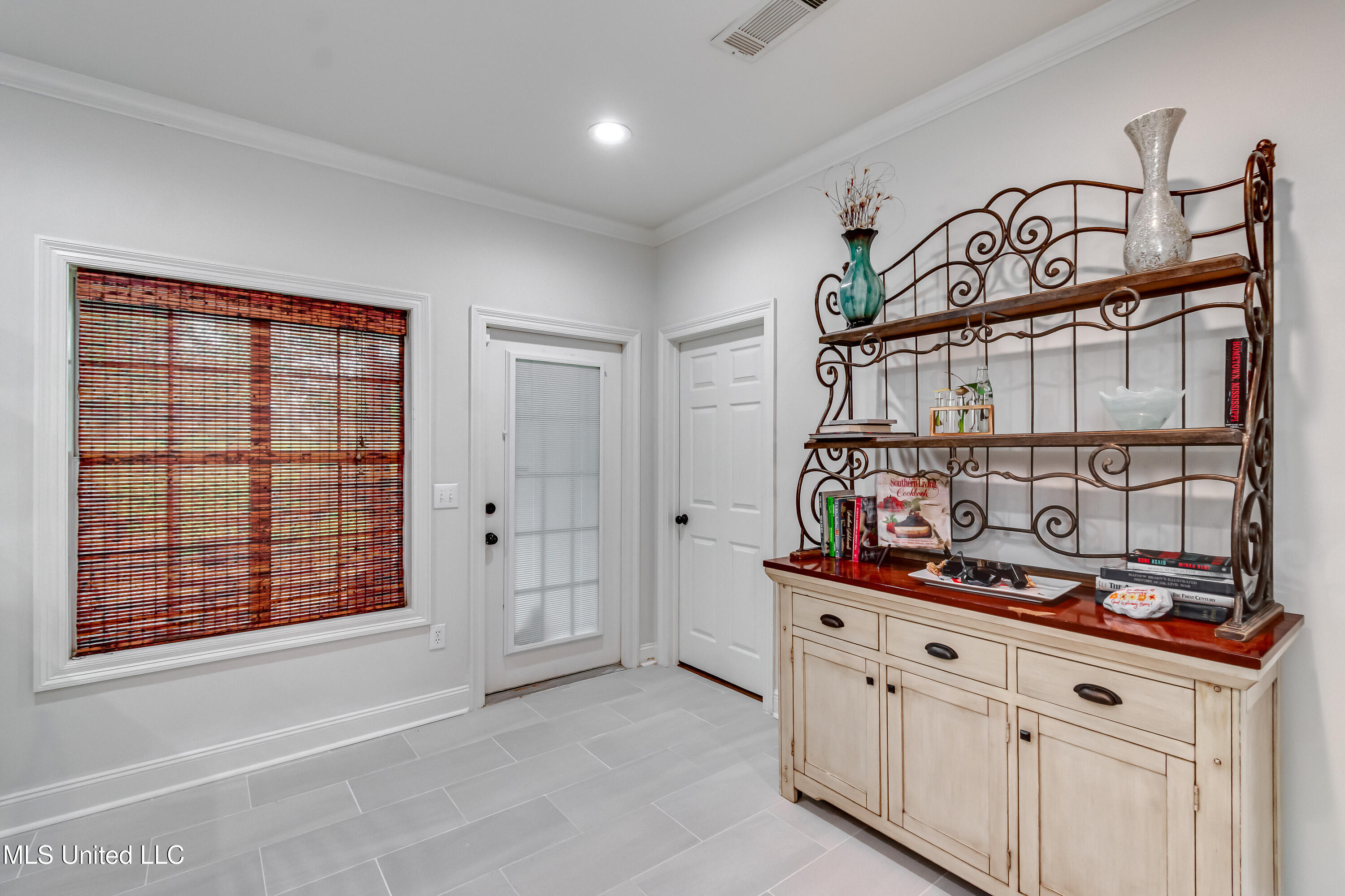 708 Oak Trail, Canton, Mississippi image 15