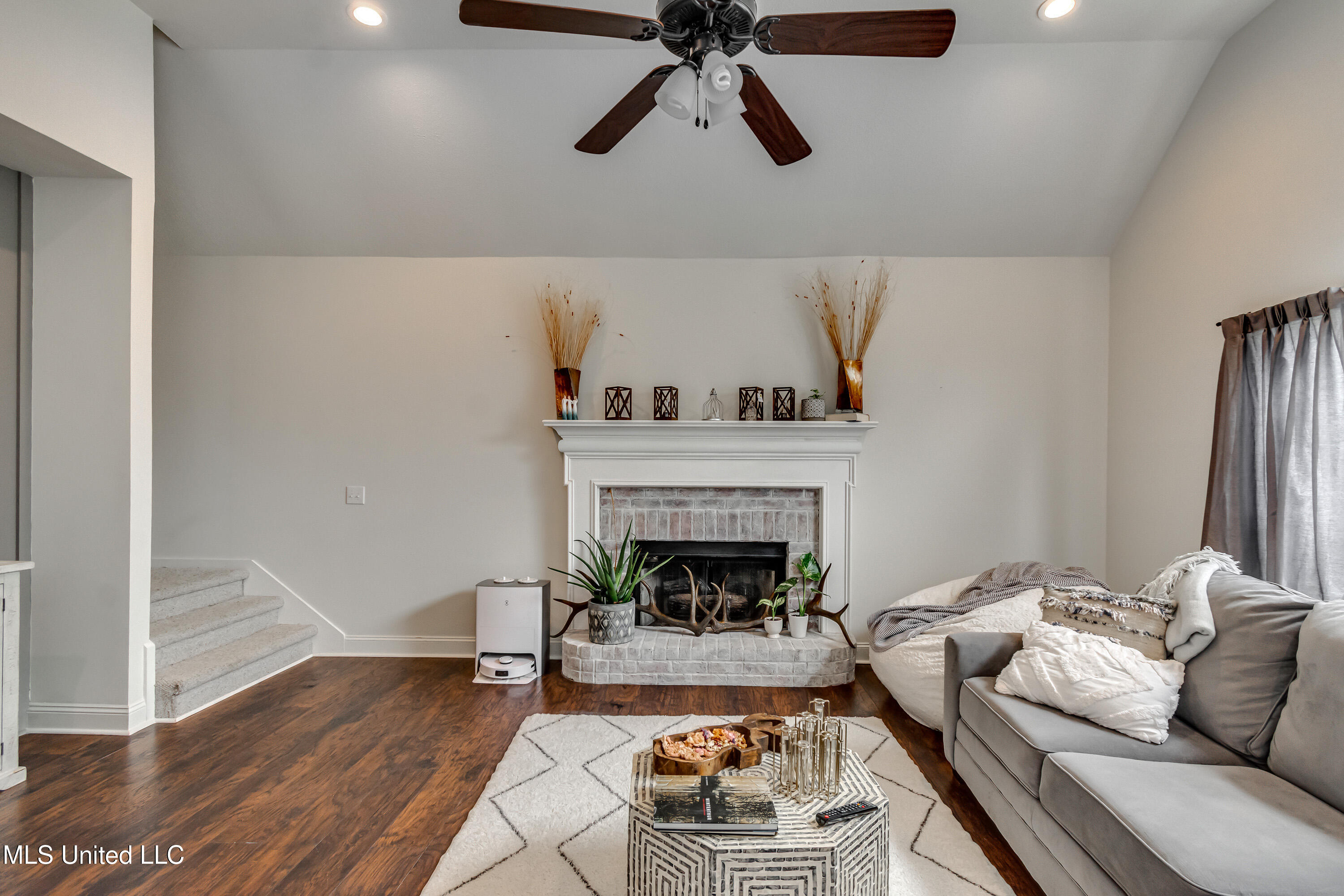 708 Oak Trail, Canton, Mississippi image 5