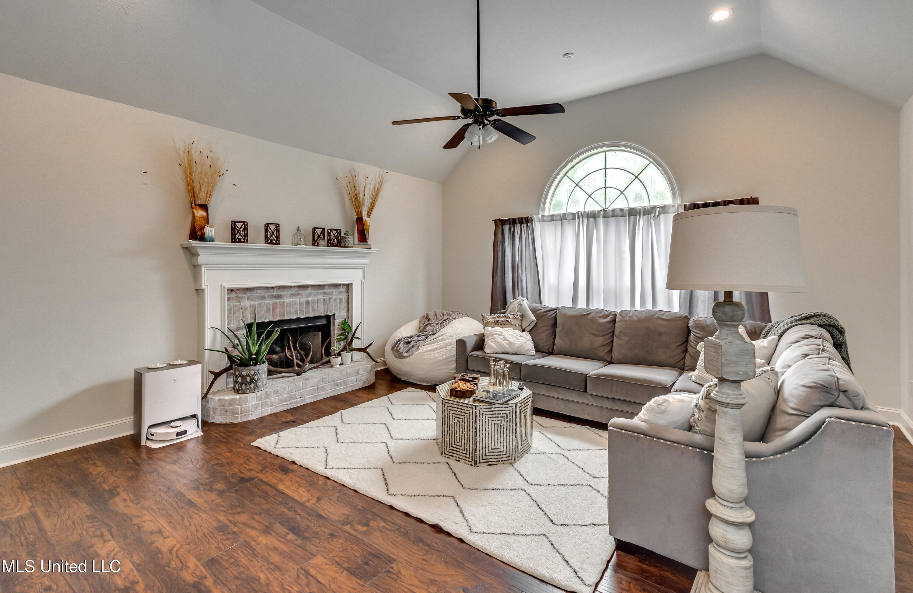 708 Oak Trail, Canton, Mississippi image 3