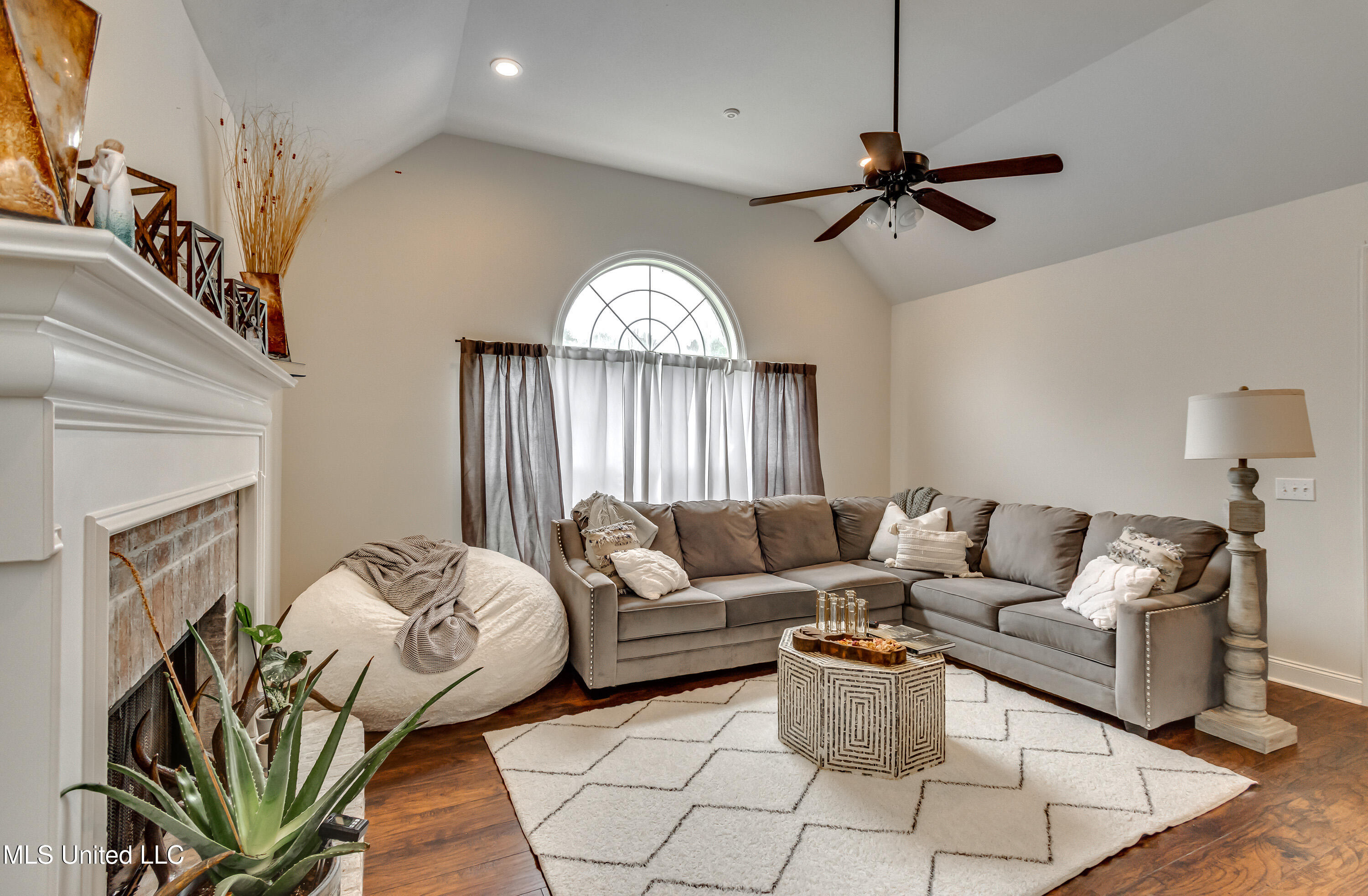 708 Oak Trail, Canton, Mississippi image 6