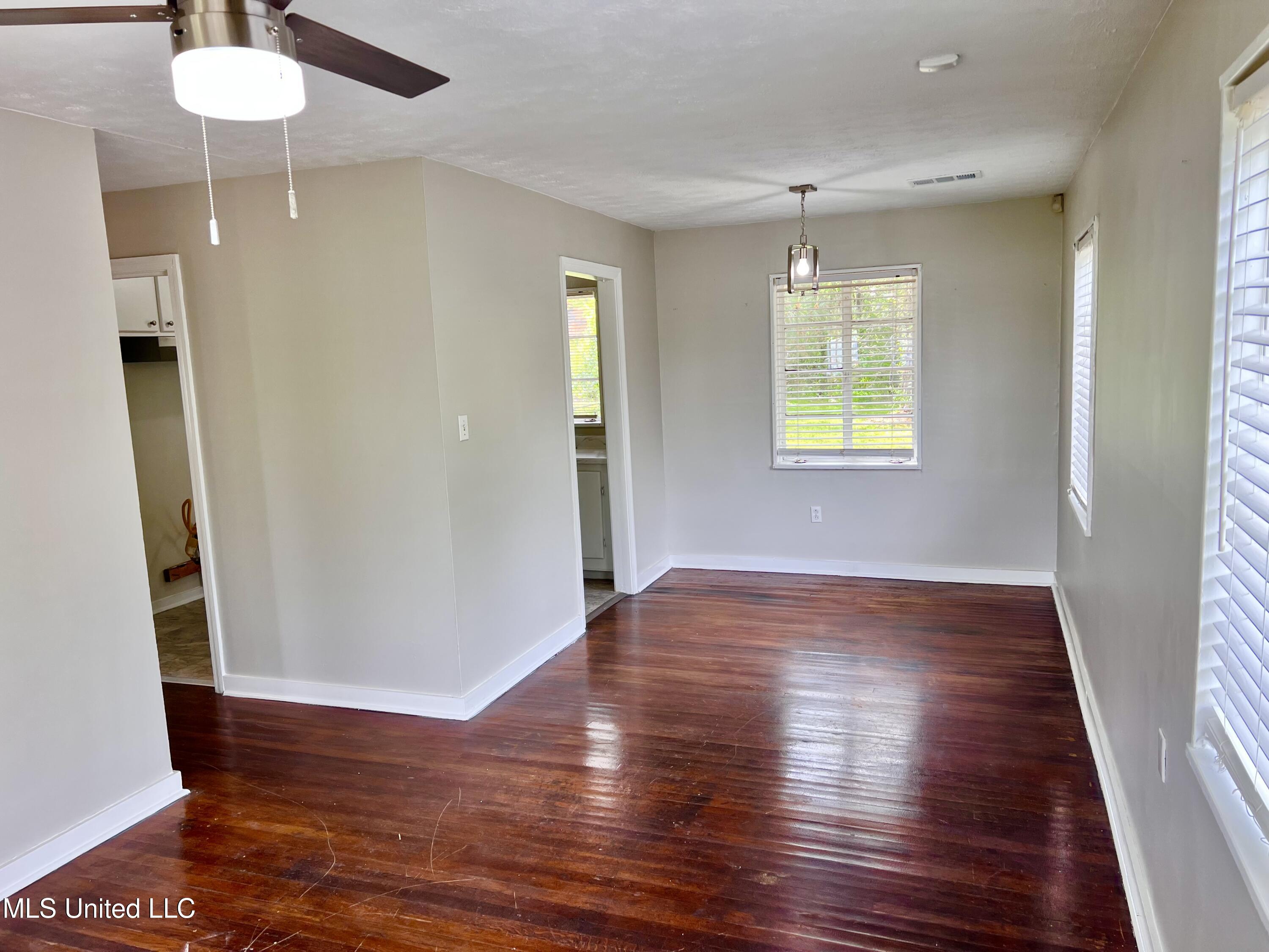 1311 Fernwood Drive, Jackson, Mississippi image 4