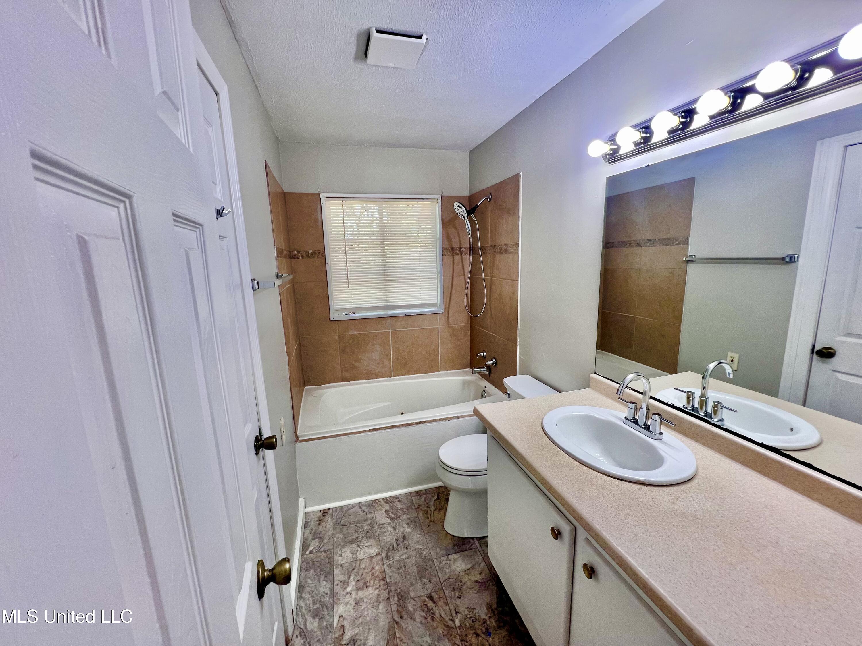 1311 Fernwood Drive, Jackson, Mississippi image 11