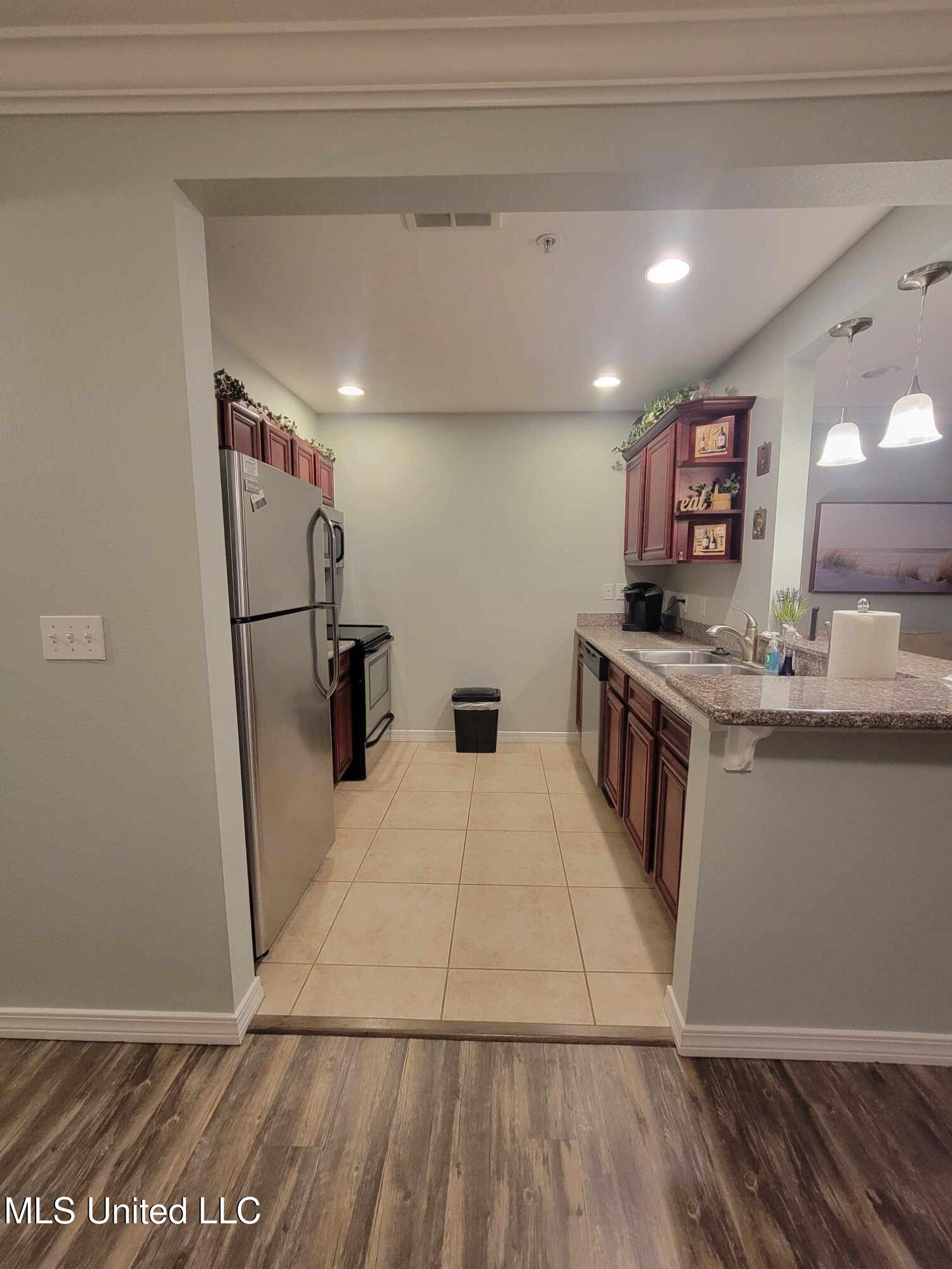 1282 Beach Boulevard #114, Biloxi, Mississippi image 11