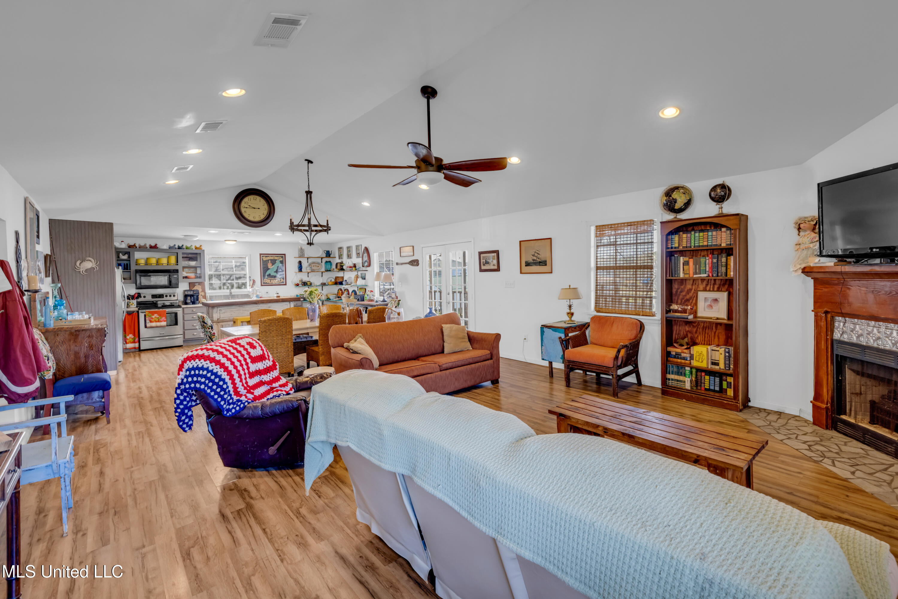 5002 Cook Street, Bay Saint Louis, Mississippi image 20