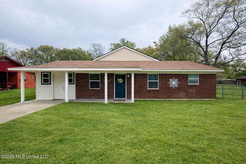 Homes For Sale - 3912 Juniper Street<br/> Moss Point, MS 39563