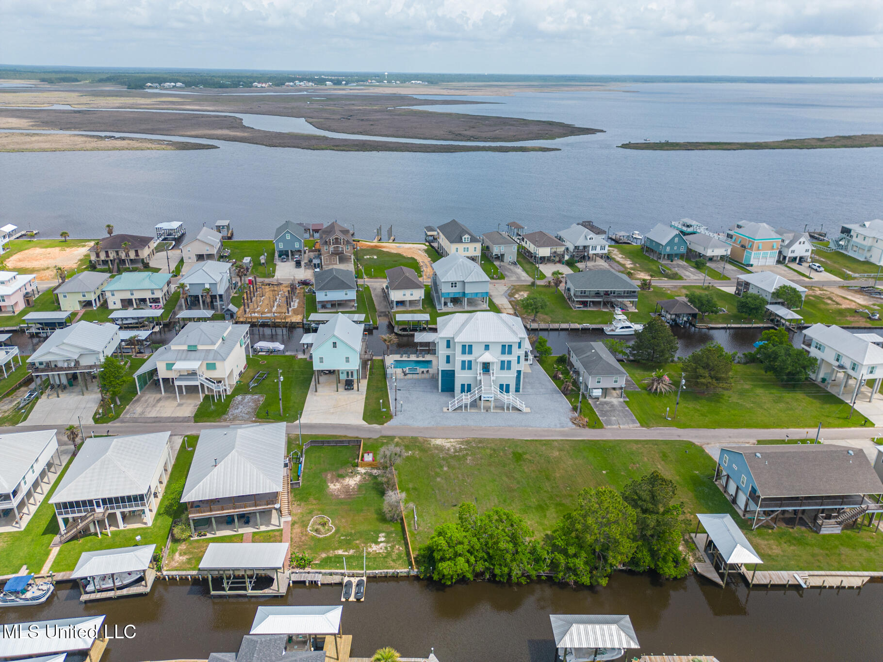 121 Janelle Drive, Bay Saint Louis, Mississippi image 1