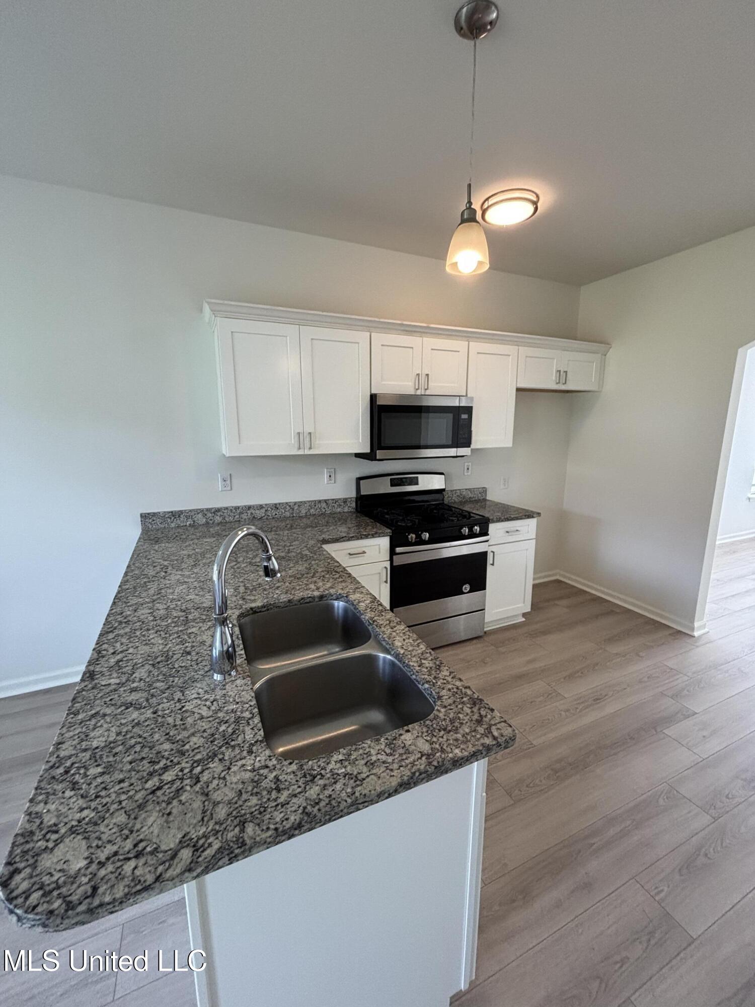 8982 Mary Frances Drive, Southaven, Mississippi image 10