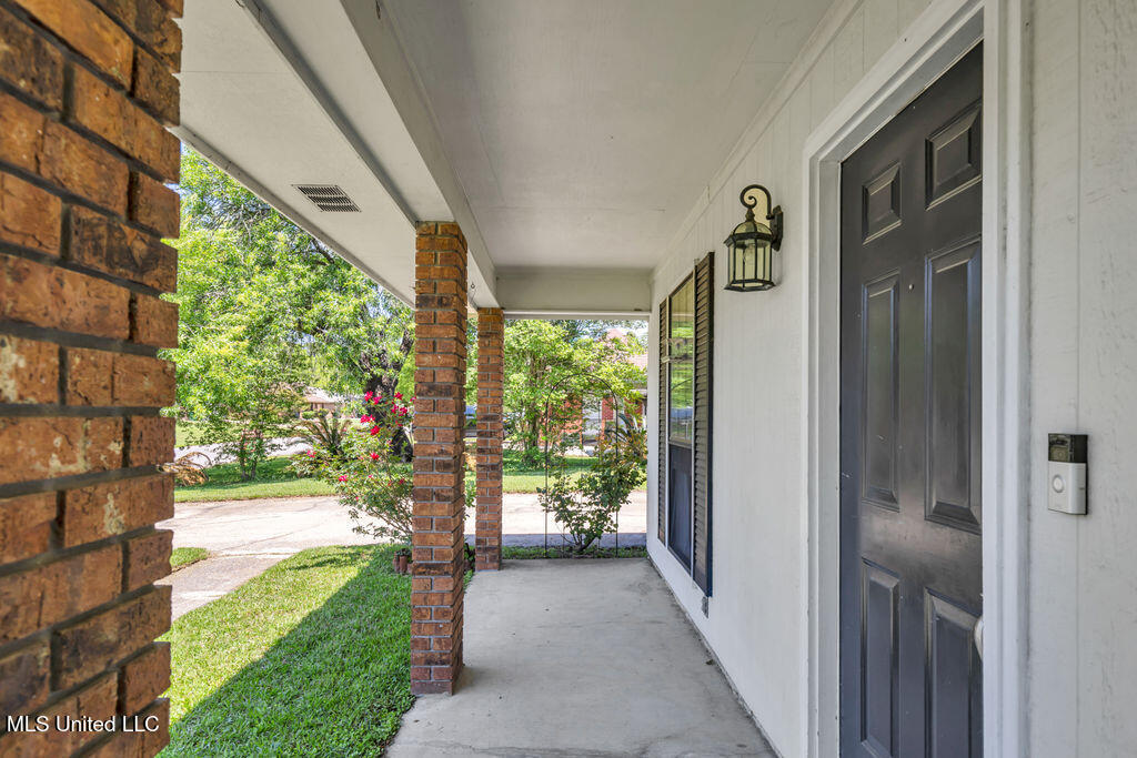 2189 Baywood Drive, Biloxi, Mississippi image 4