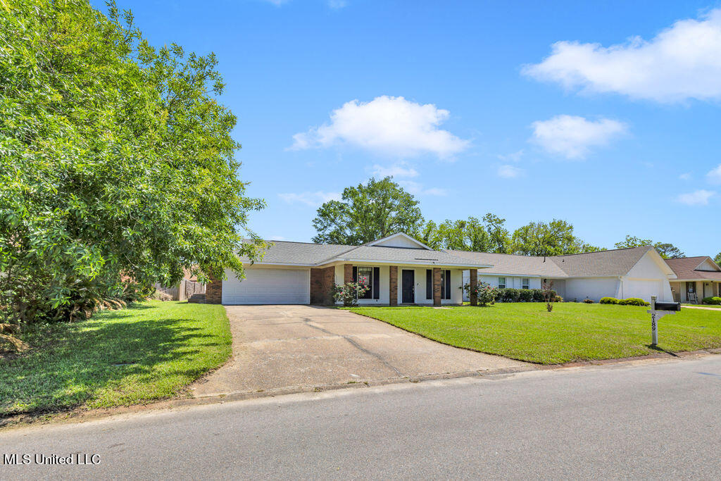 2189 Baywood Drive, Biloxi, Mississippi image 3