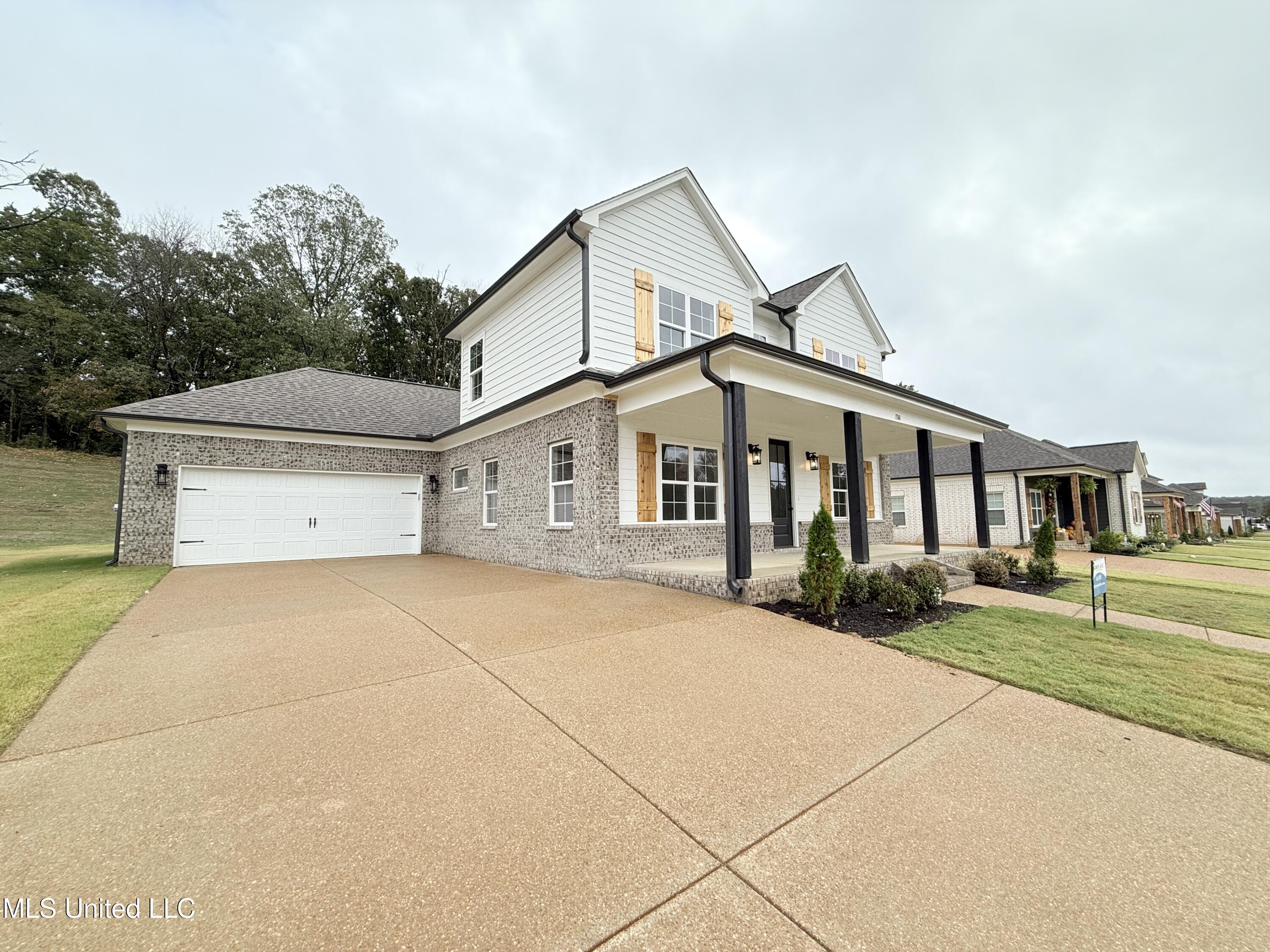 1310 Creekside Lane, Hernando, Mississippi image 1