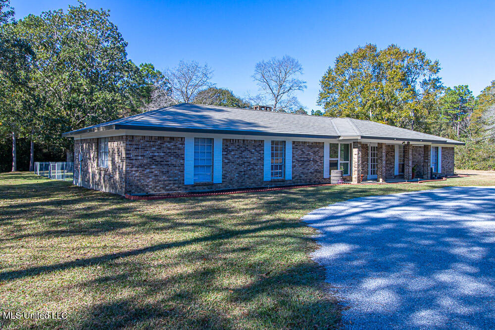 11705 Forest Crest Lane, Vancleave, Mississippi image 3