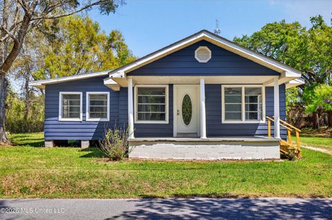 Homes For Rent - 612 N Wright Avenue<br/> Long Beach, MS 39560
