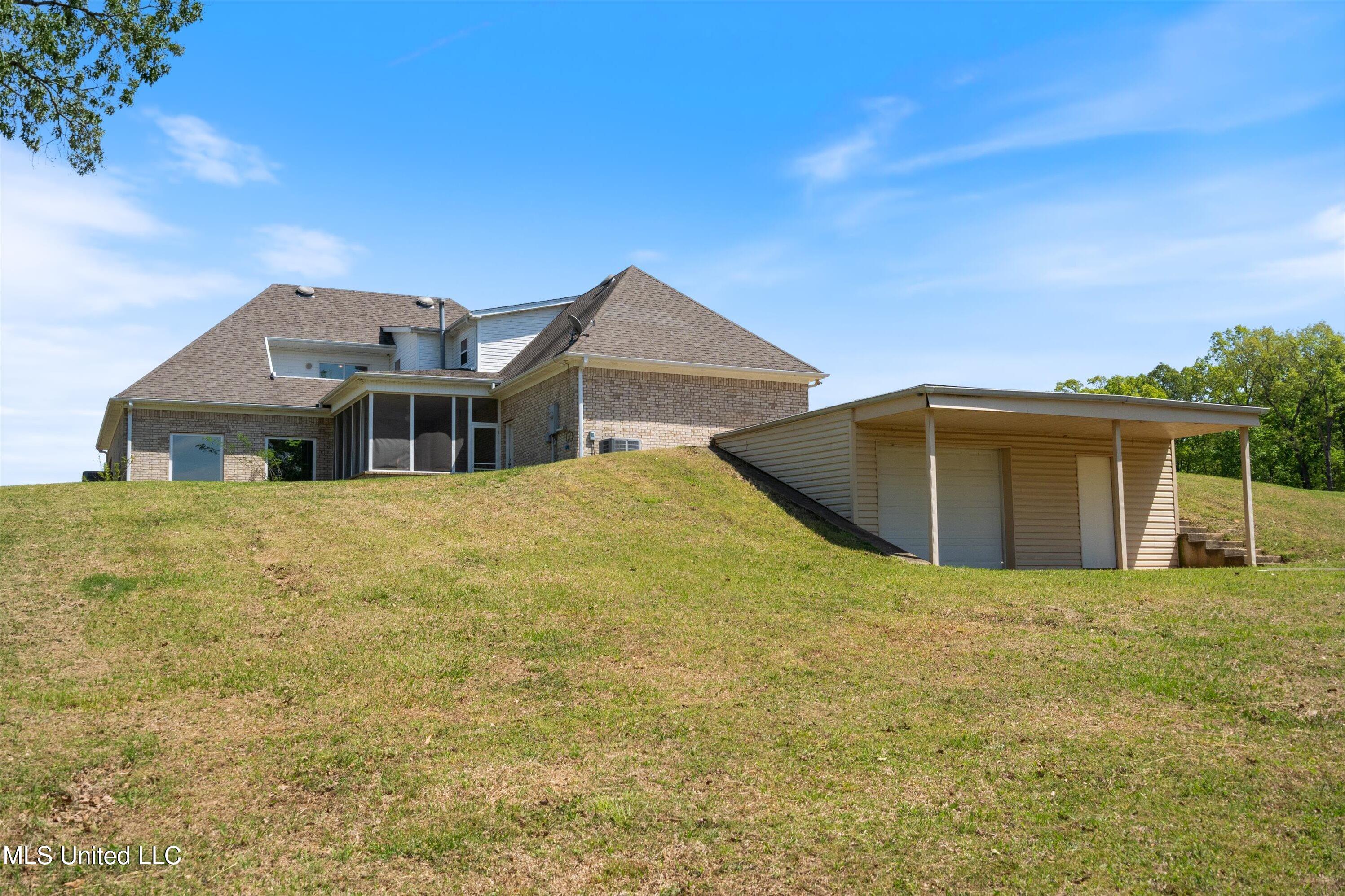 206 Swan Lk Drive, Coldwater, Mississippi image 9