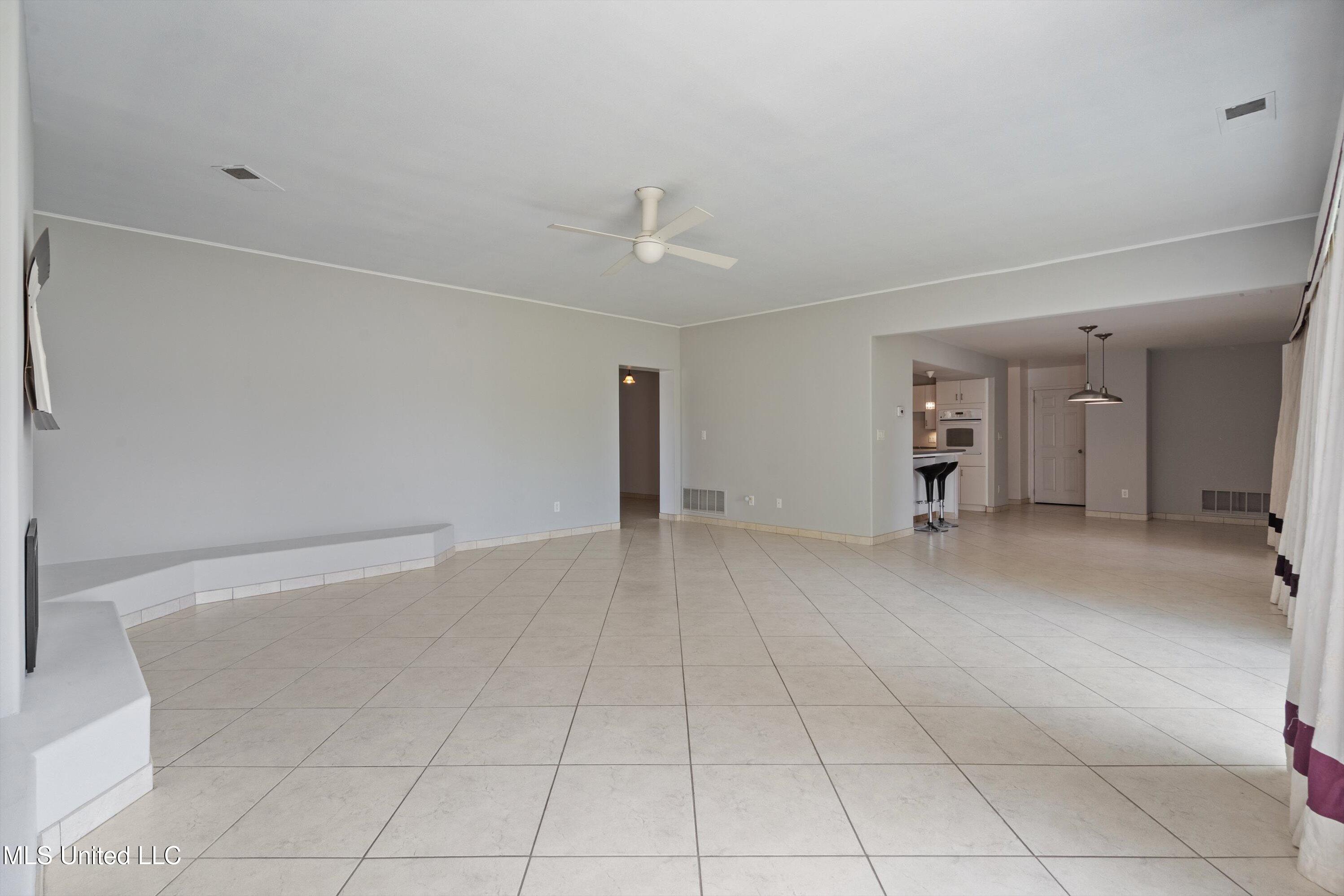 206 Swan Lk Drive, Coldwater, Mississippi image 16