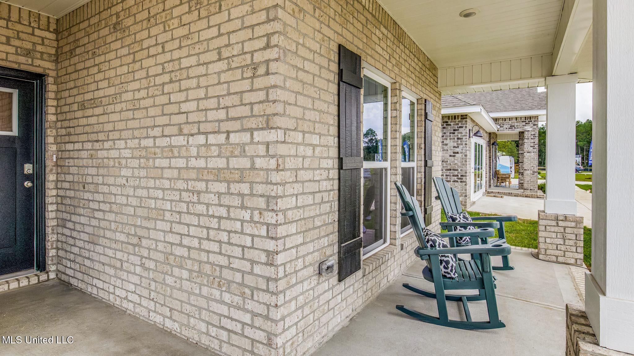 708 Honeysuckle Loop, Canton, Mississippi image 2