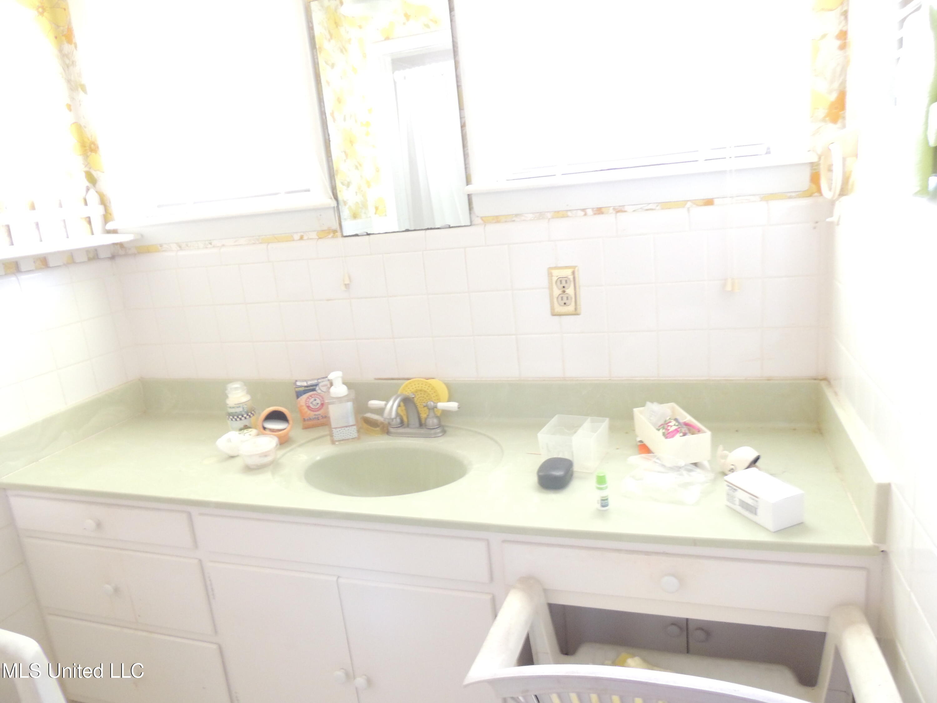 8671 Bob White Drive, Hernando, Mississippi image 24