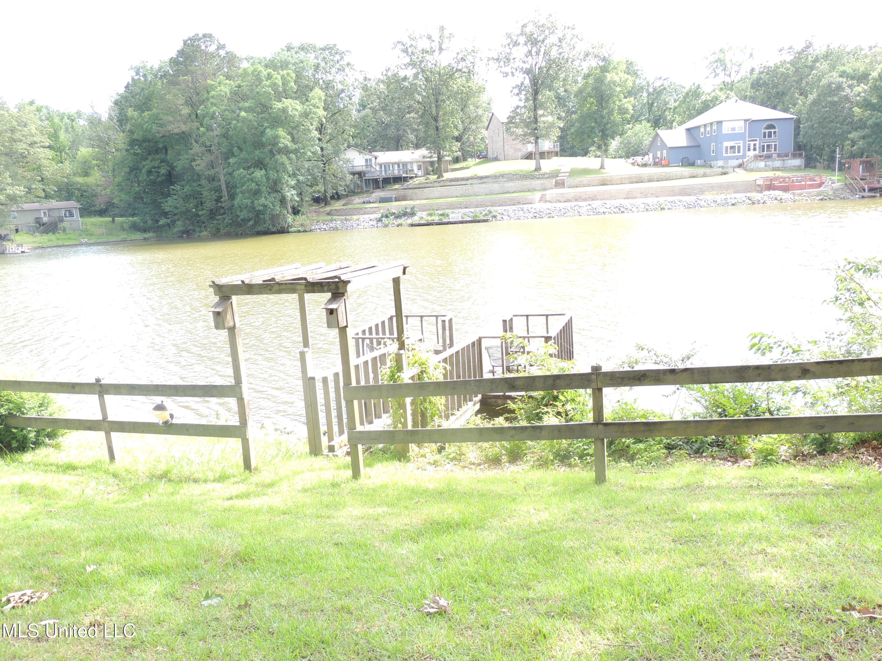 8671 Bob White Drive, Hernando, Mississippi image 40