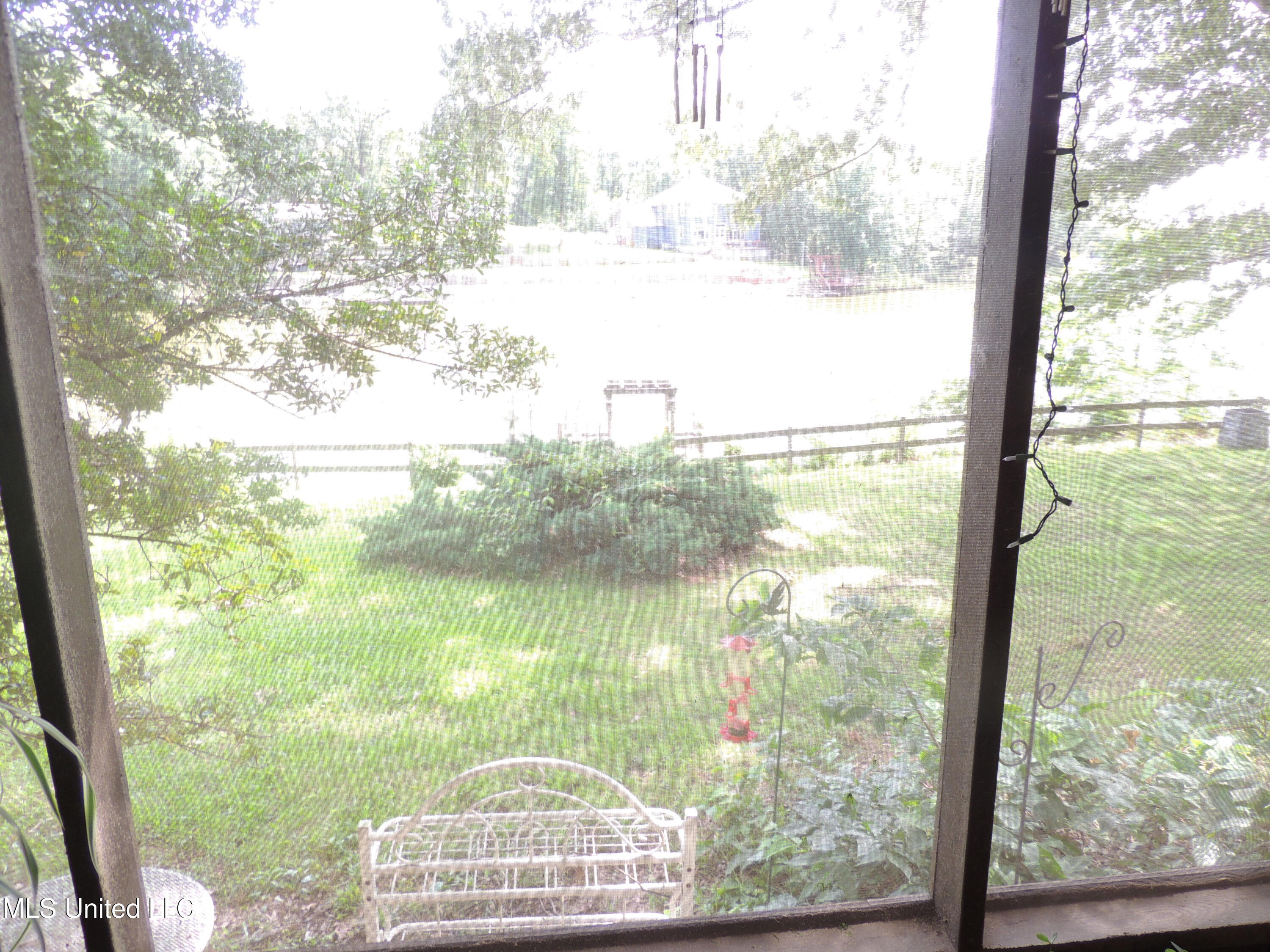 8671 Bob White Drive, Hernando, Mississippi image 17