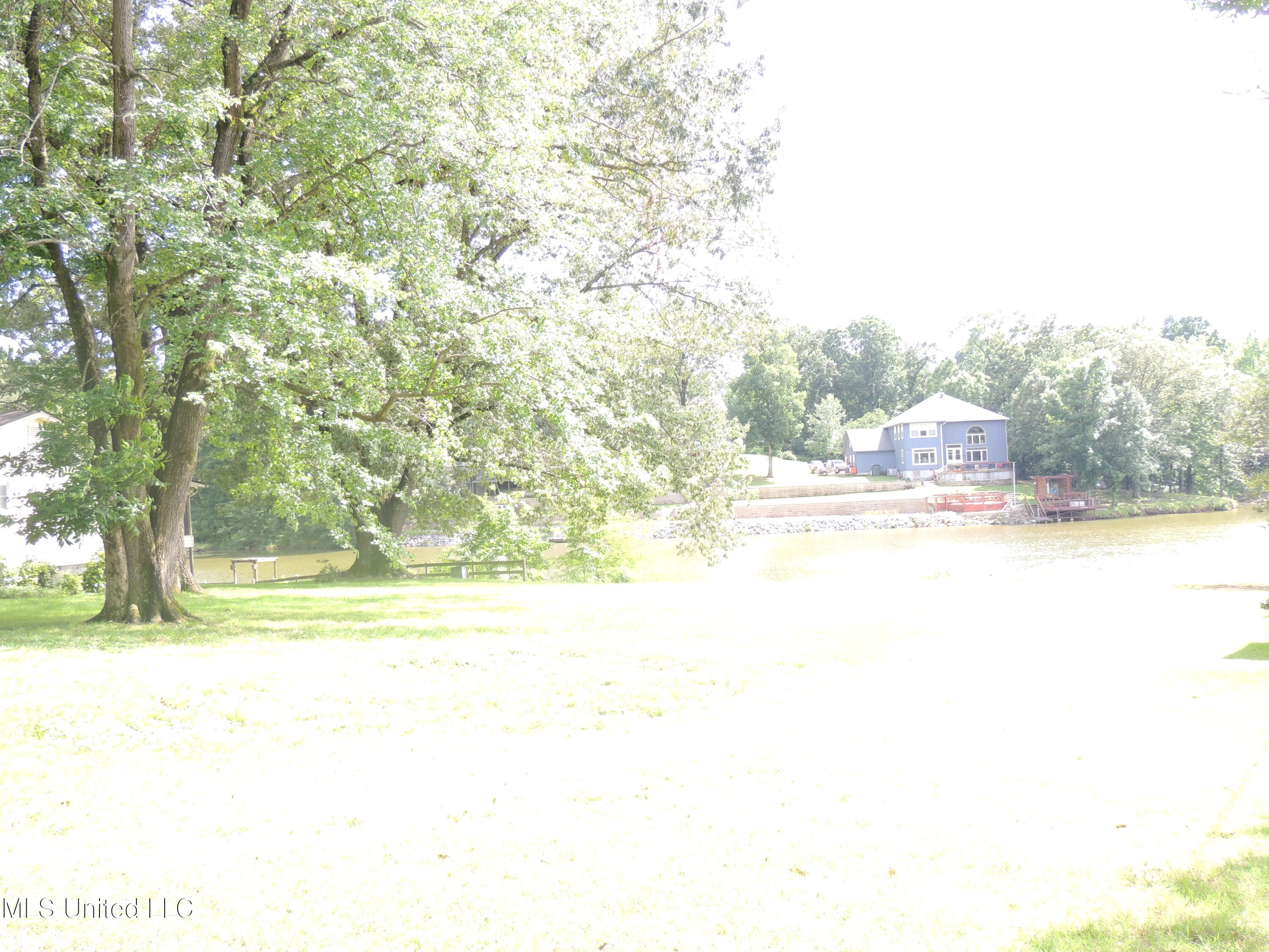 8671 Bob White Drive, Hernando, Mississippi image 37