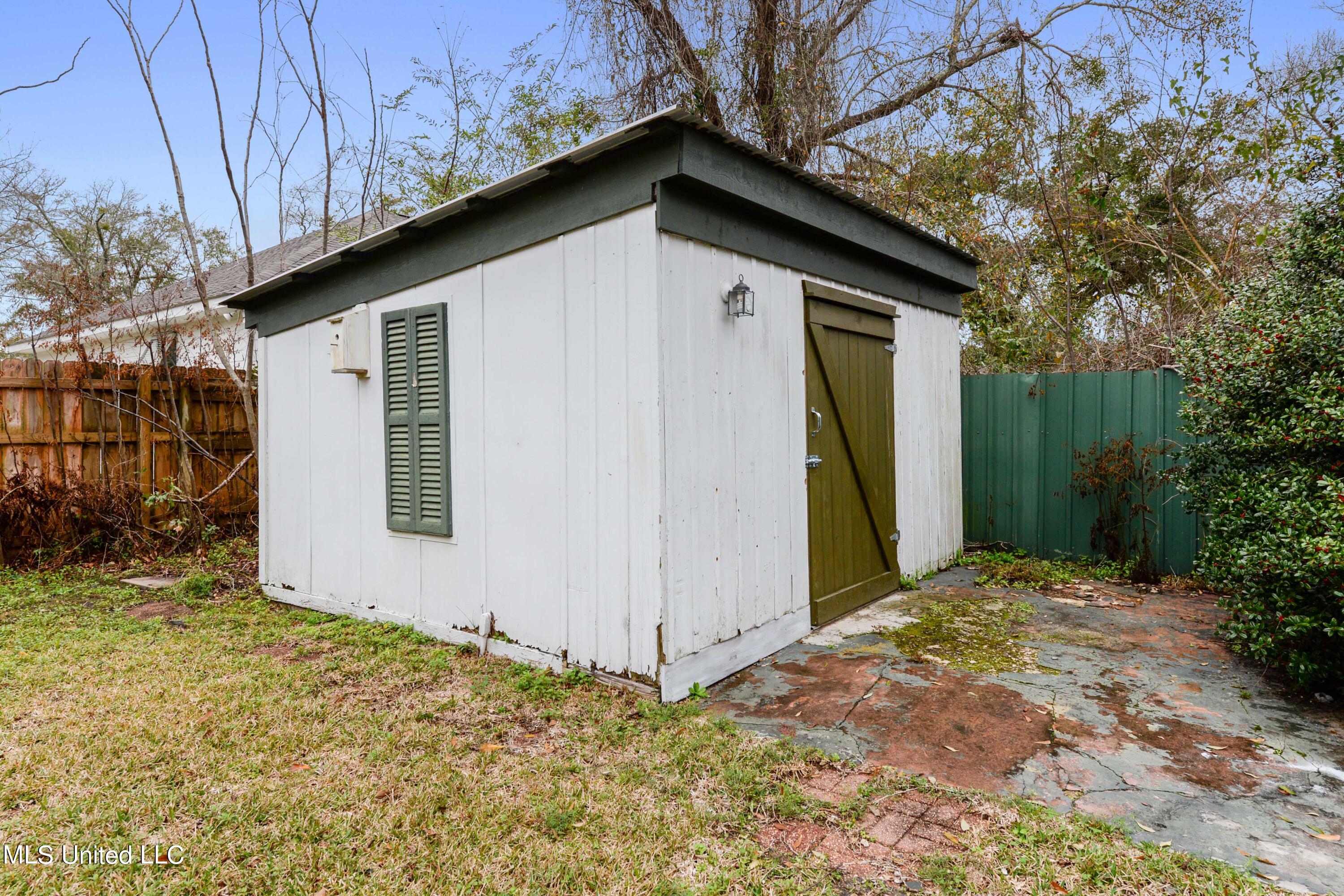 526 Demontluzin Avenue, Bay Saint Louis, Mississippi image 24