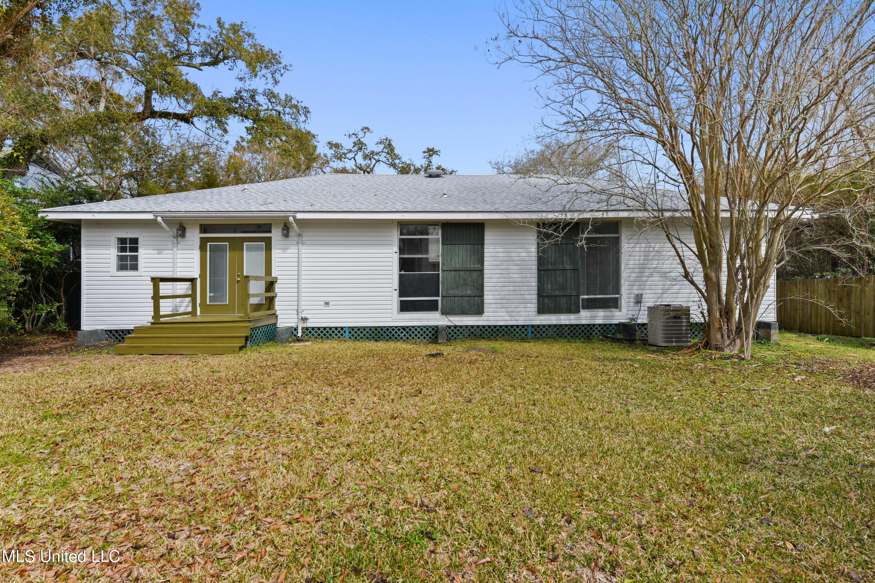 526 Demontluzin Avenue, Bay Saint Louis, Mississippi image 26