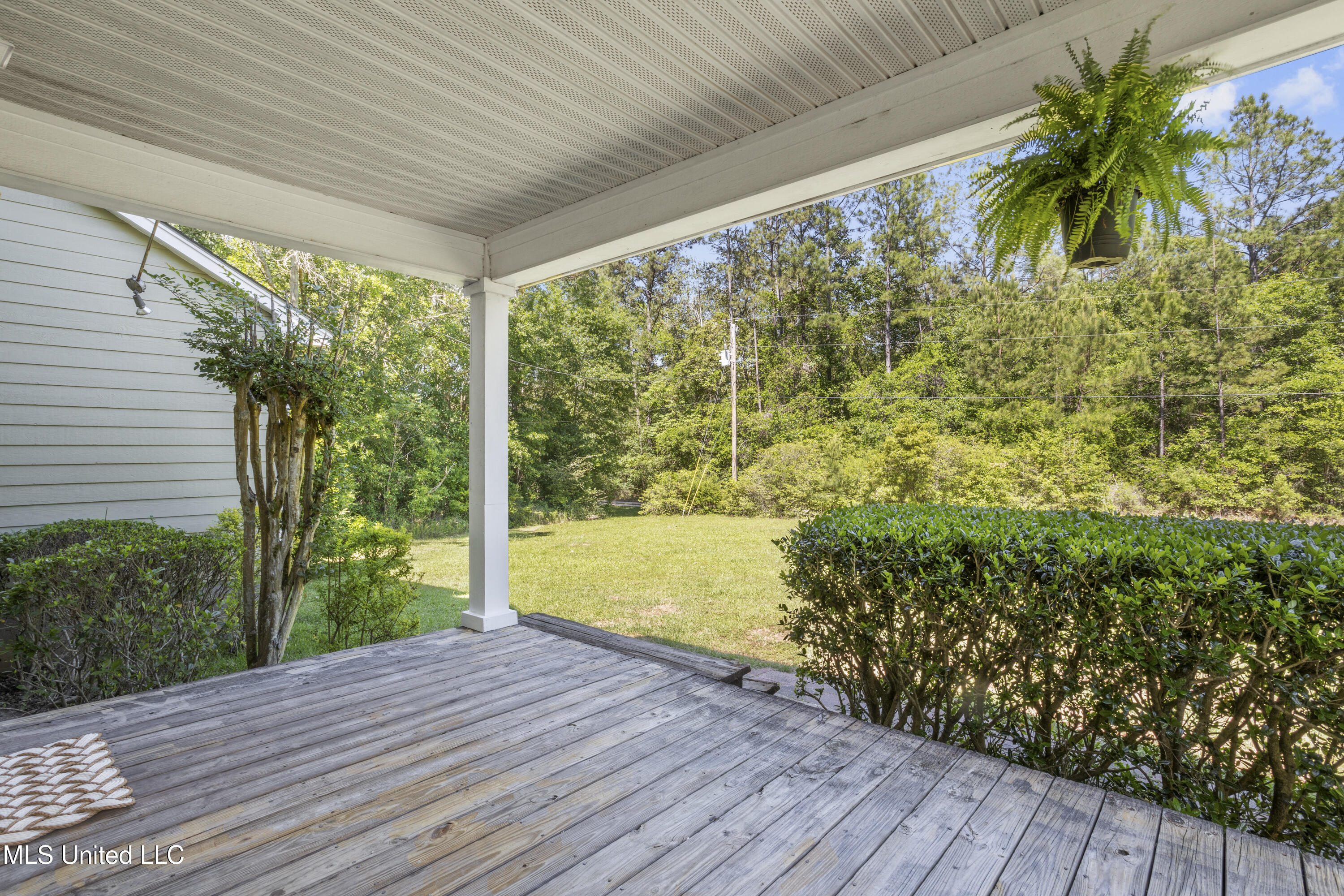 16441 E Adams Road, Saucier, Mississippi image 5