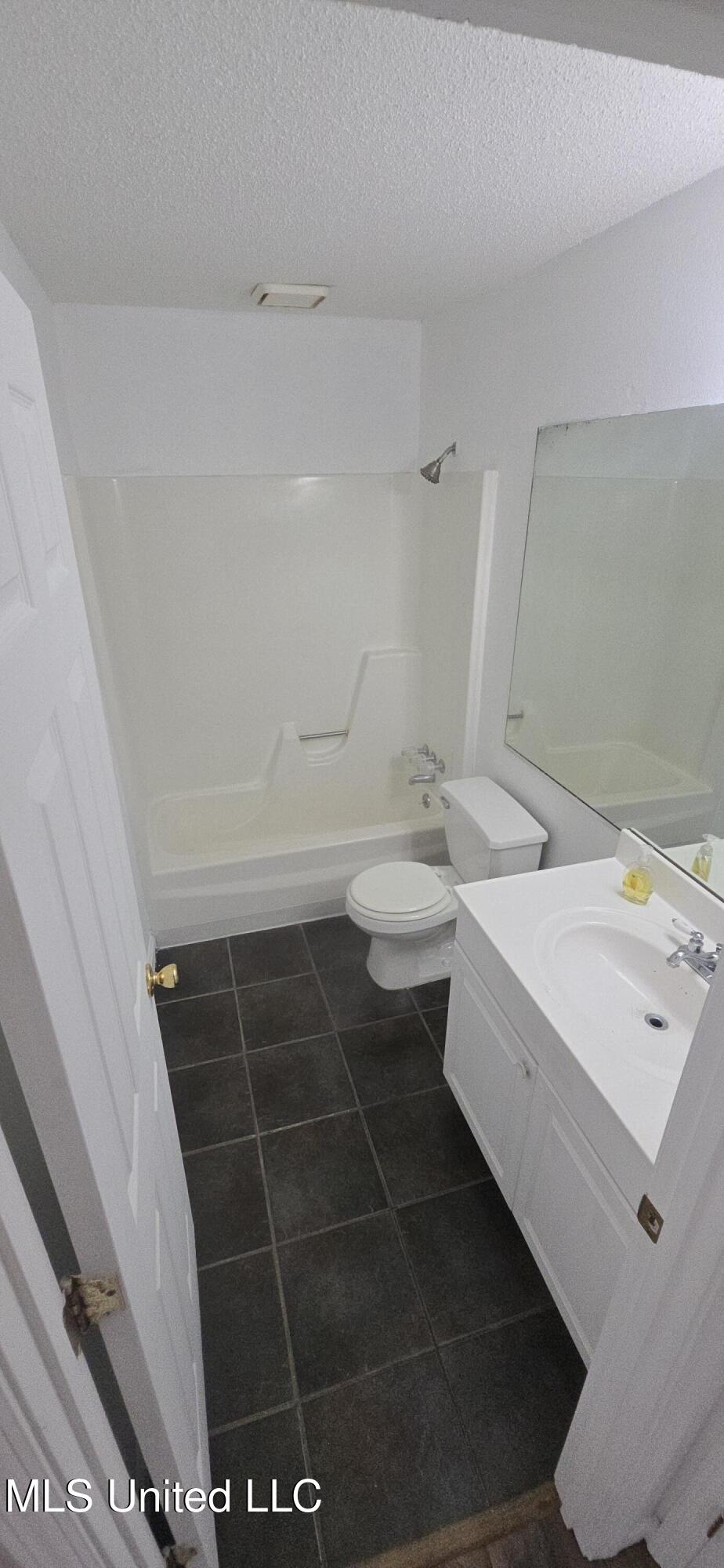 245 Mcdonnell Avenue #D-226, Biloxi, Mississippi image 6