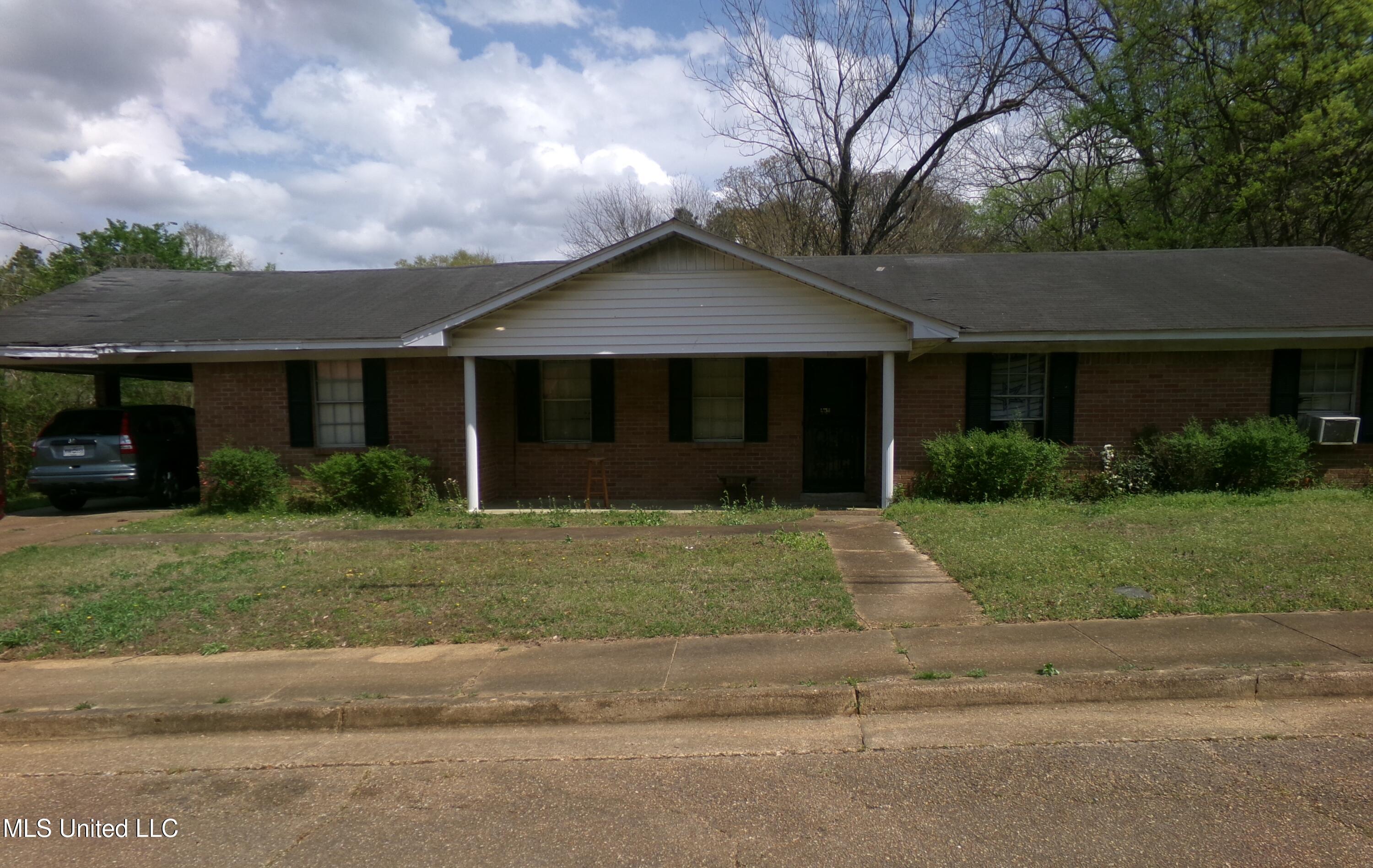 110 Mckinney Street, Holly Springs, Mississippi image 1