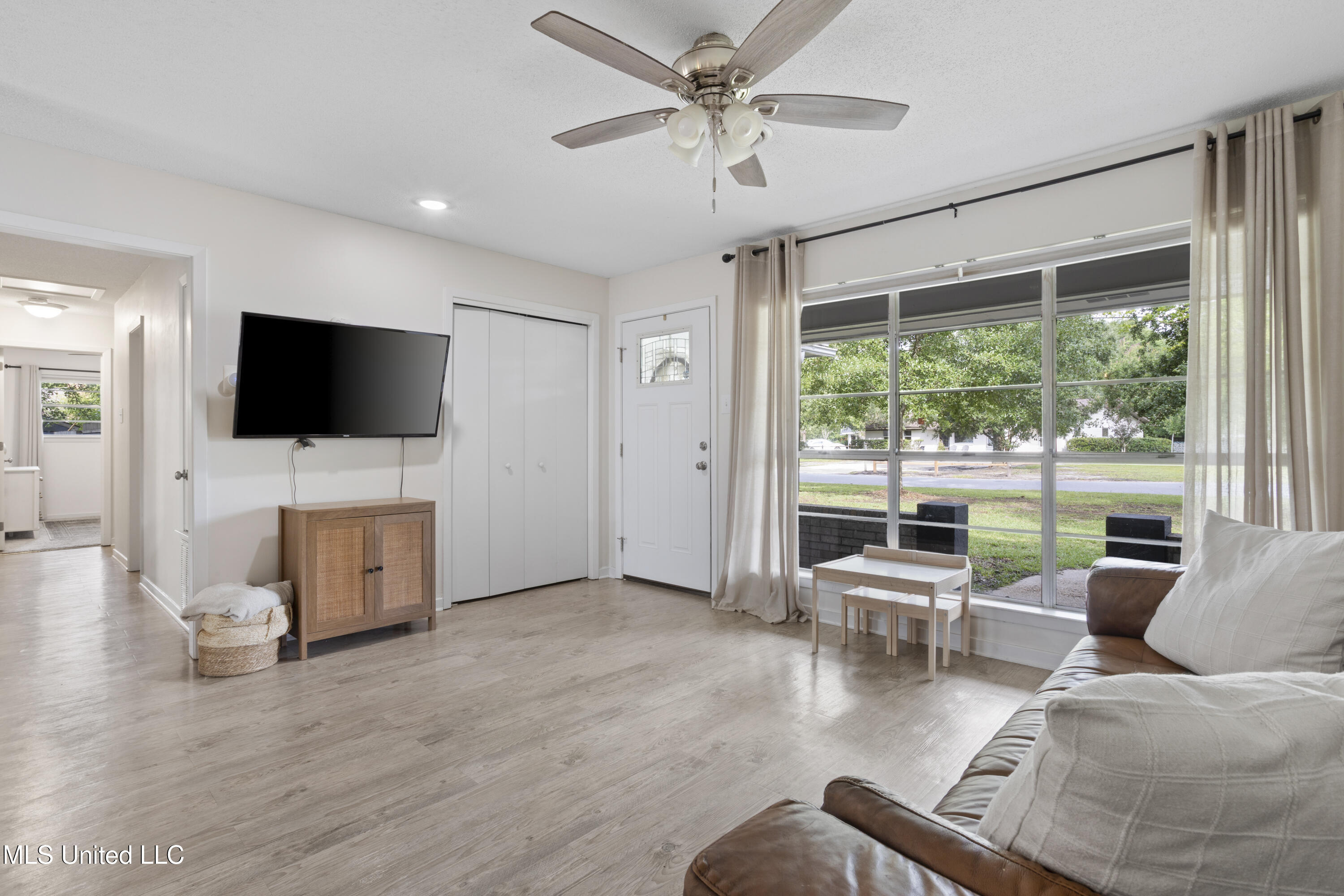 2099 Rustwood Drive, Biloxi, Mississippi image 4