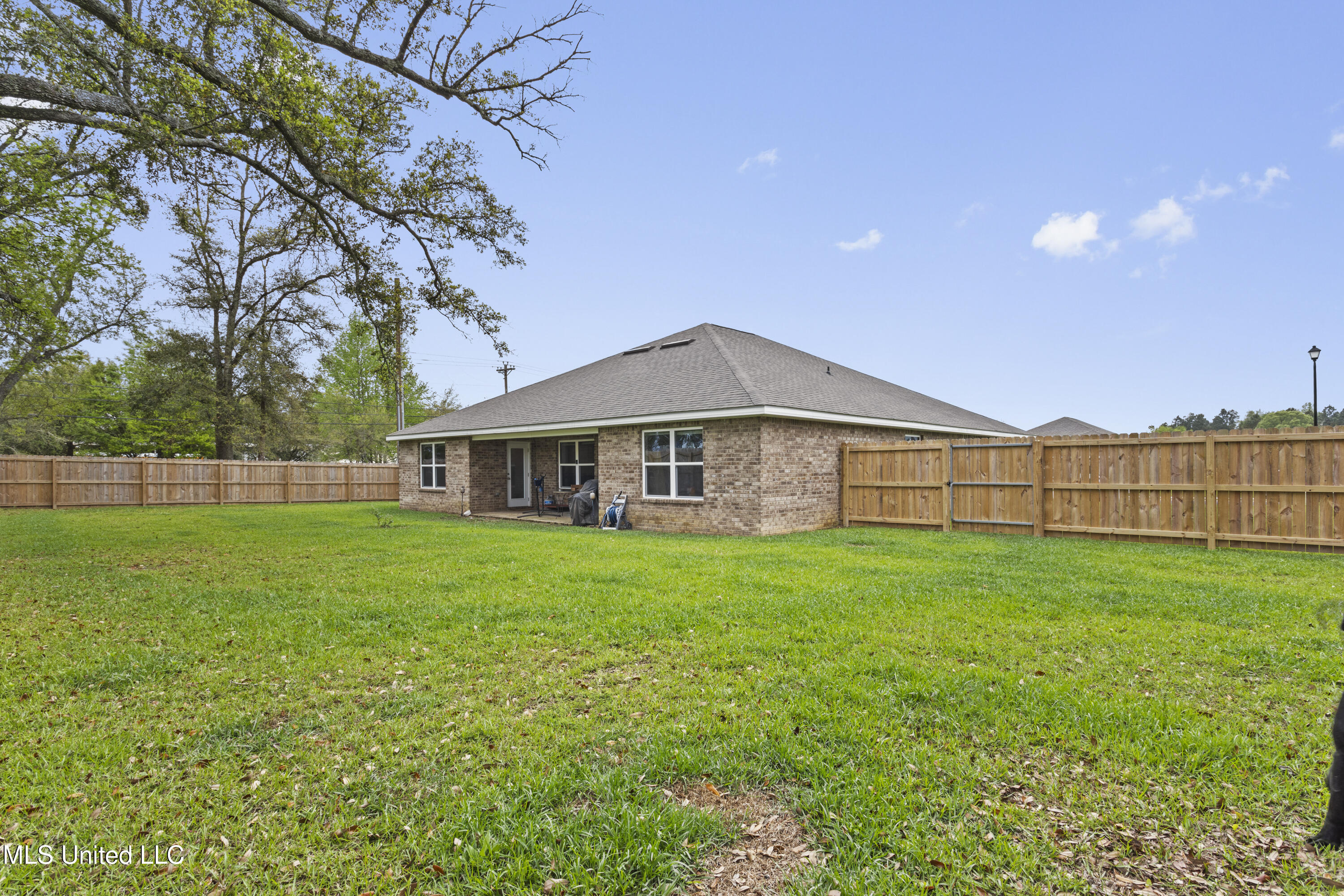18026 Big Leaf Drive, Gulfport, Mississippi image 25