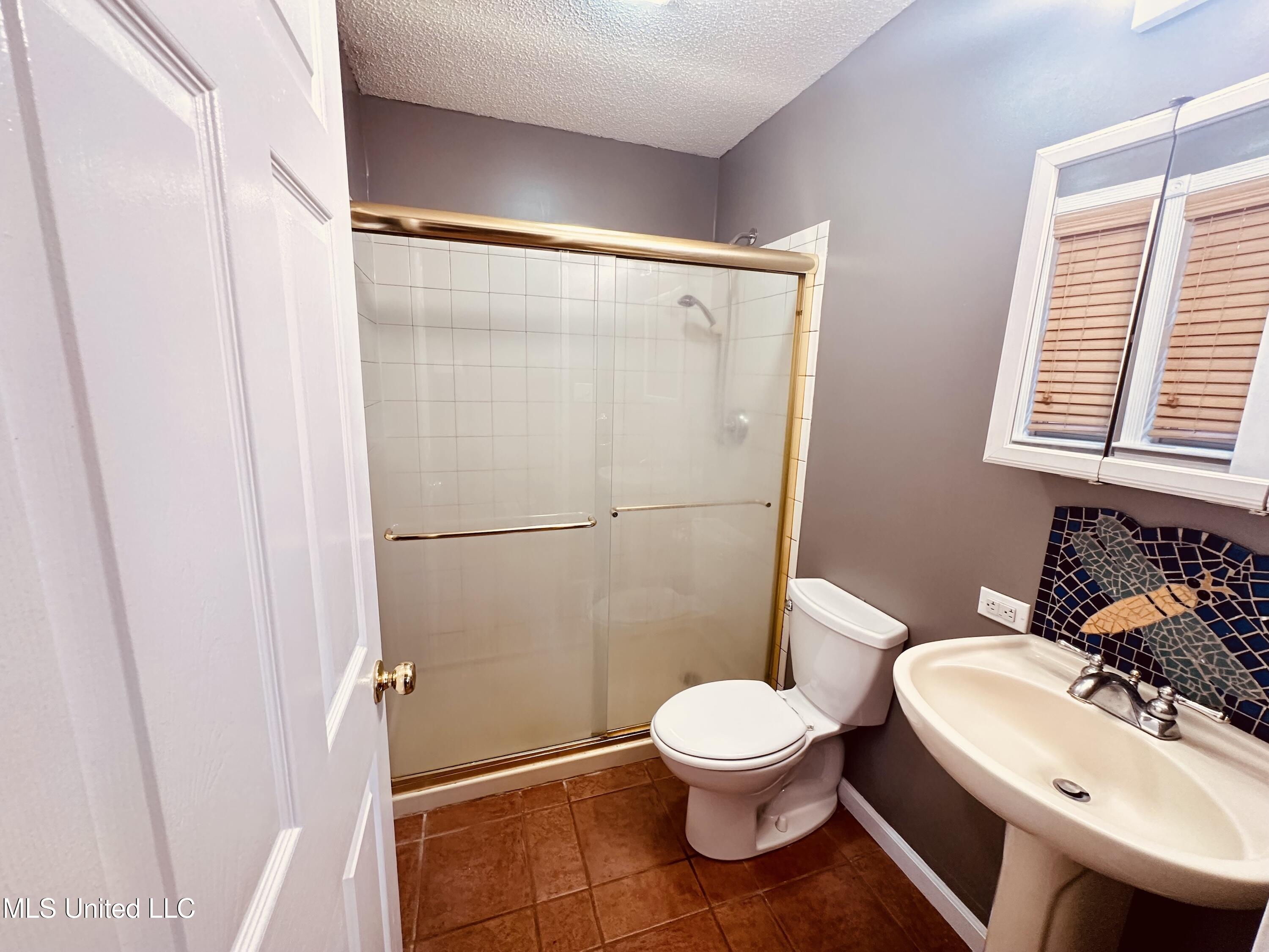 1154 E Old Pass Road, Long Beach, Mississippi image 17