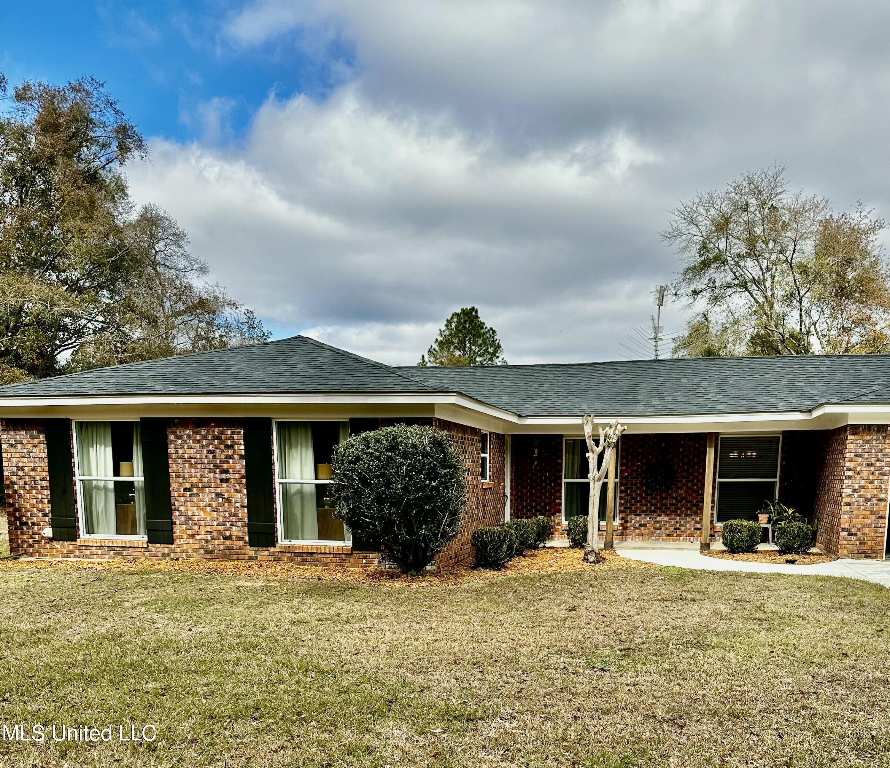 12217 Philadelphia Road, Moss Point, Mississippi image 2