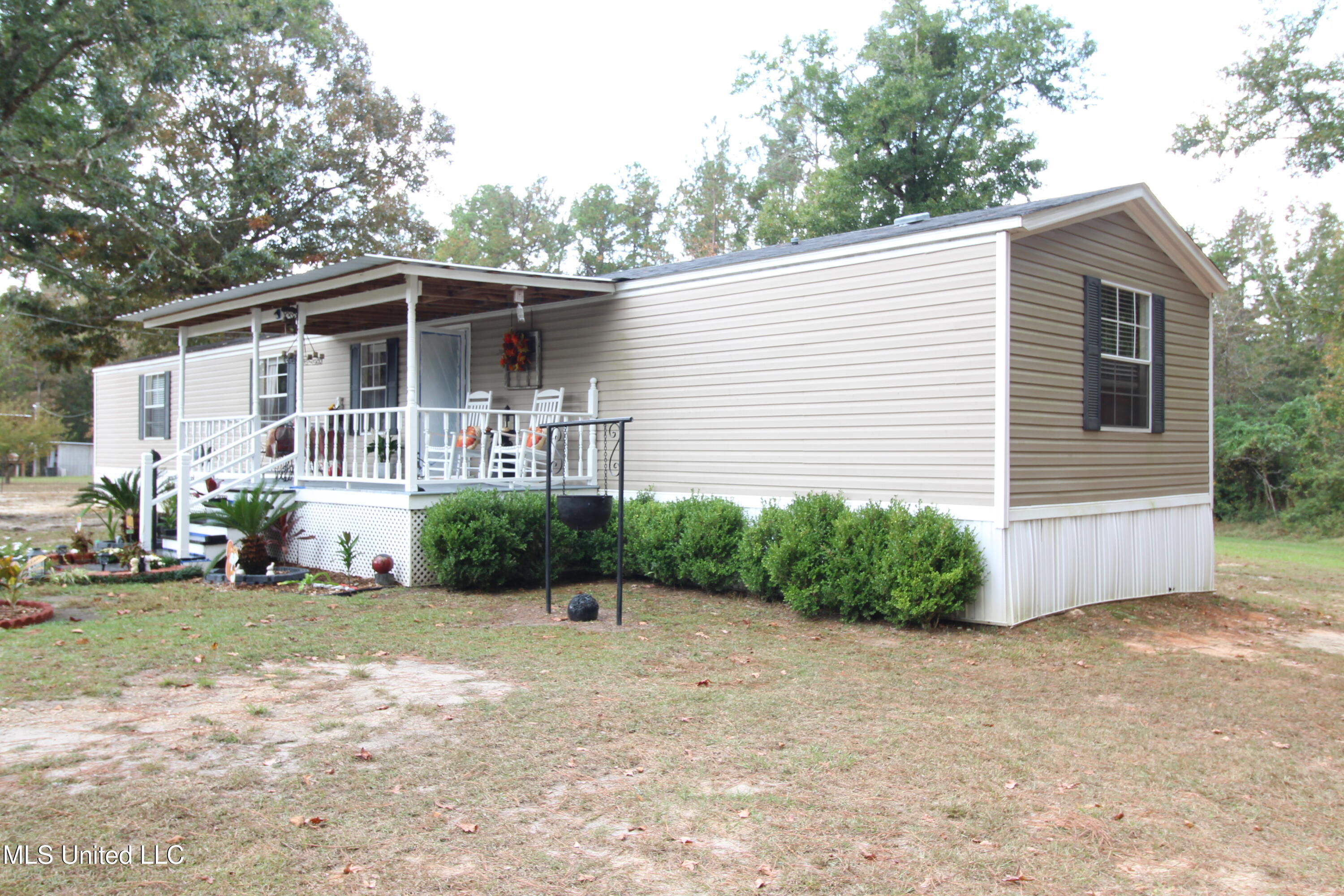 139 Knollcrest Drive, Lucedale, Mississippi image 2