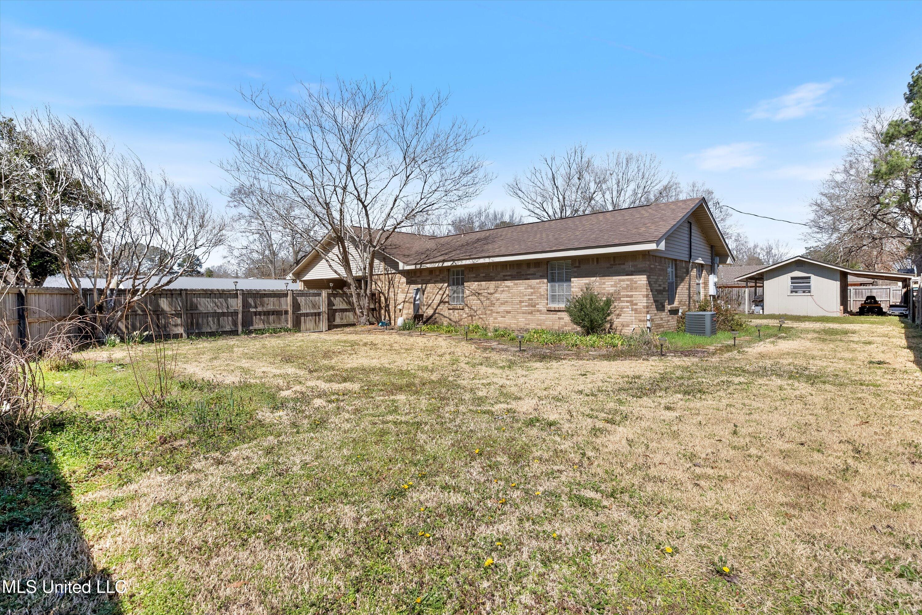 760 Hickory Drive, Grenada, Mississippi image 43