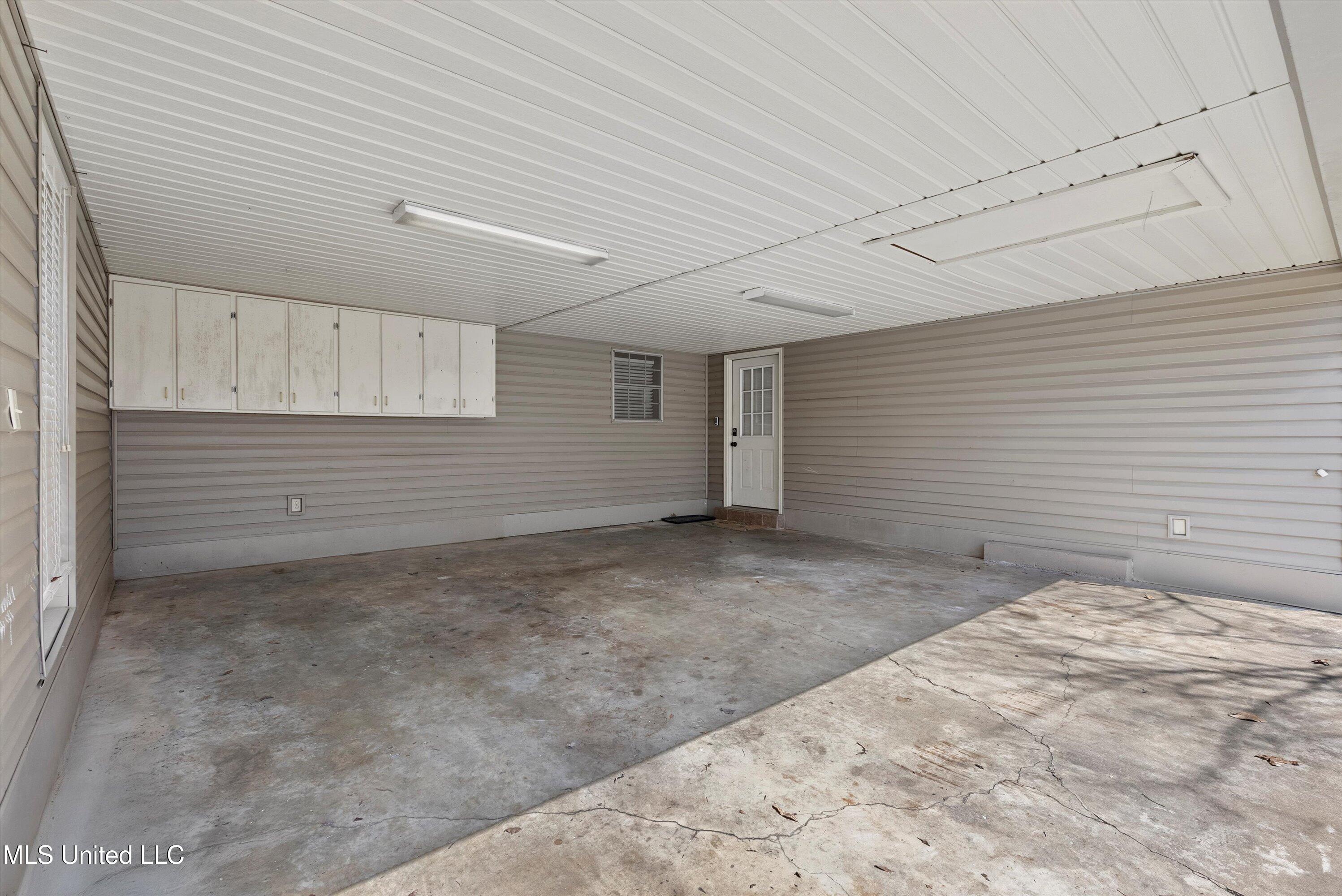 760 Hickory Drive, Grenada, Mississippi image 44
