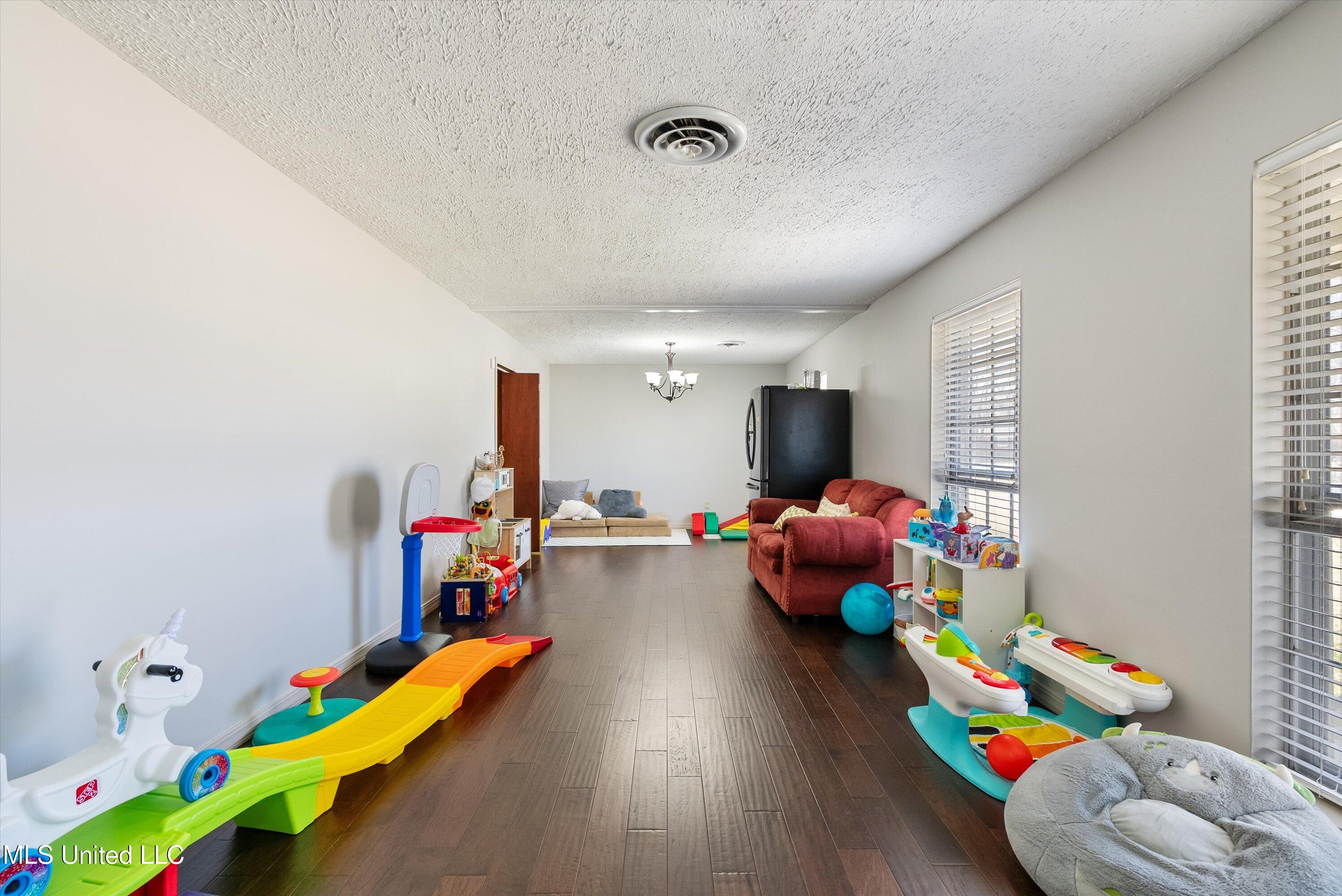 760 Hickory Drive, Grenada, Mississippi image 5