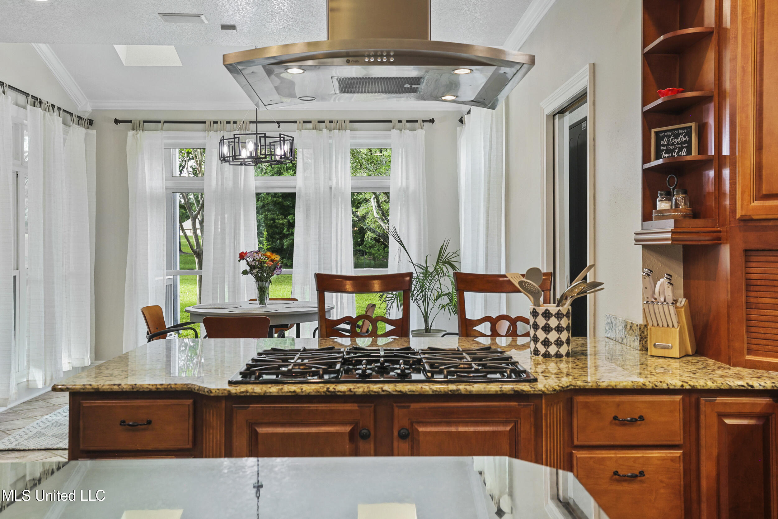 9500 W Oaklawn Road, Biloxi, Mississippi image 37