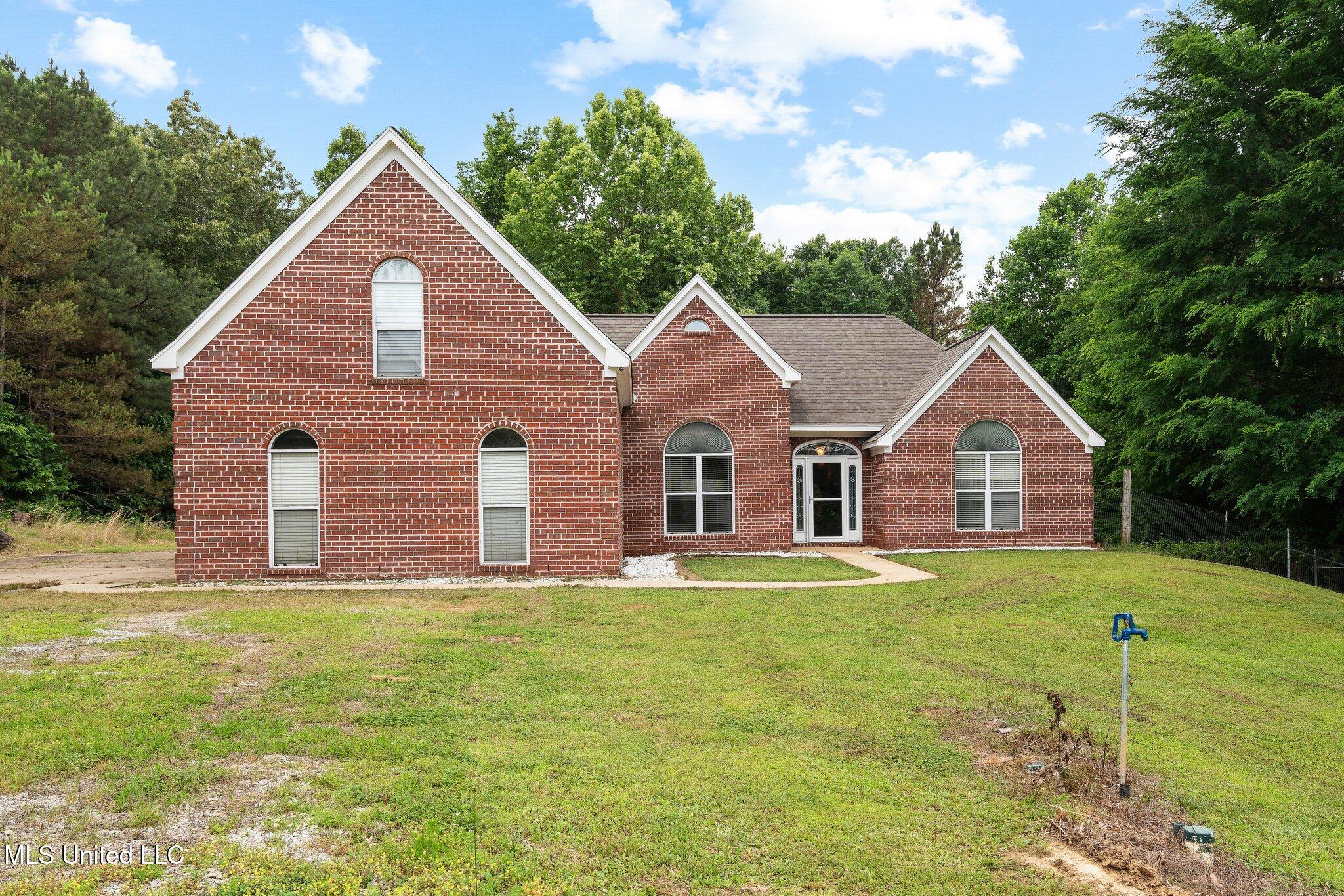 639 Plantation Way, Byhalia, Mississippi image 2