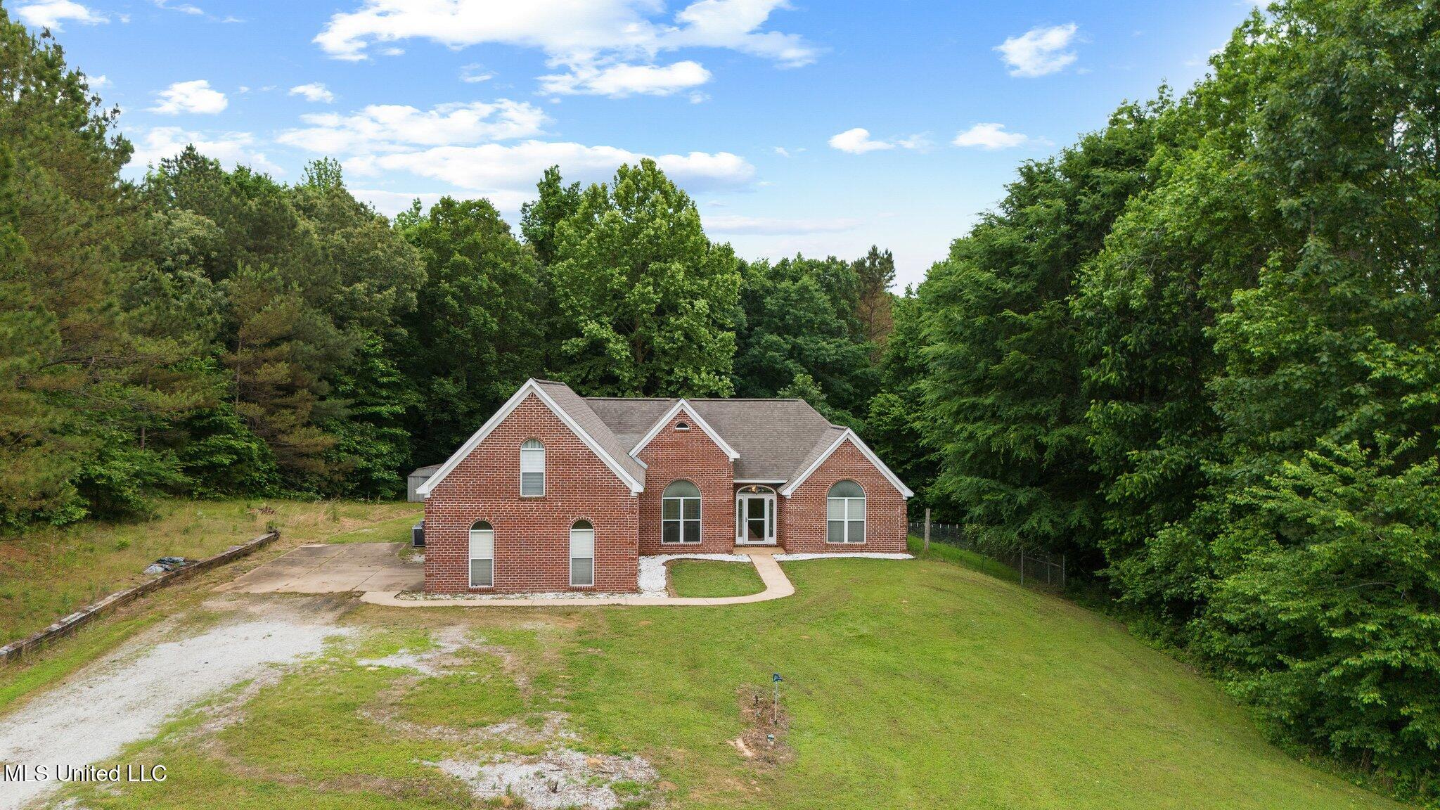 639 Plantation Way, Byhalia, Mississippi image 3