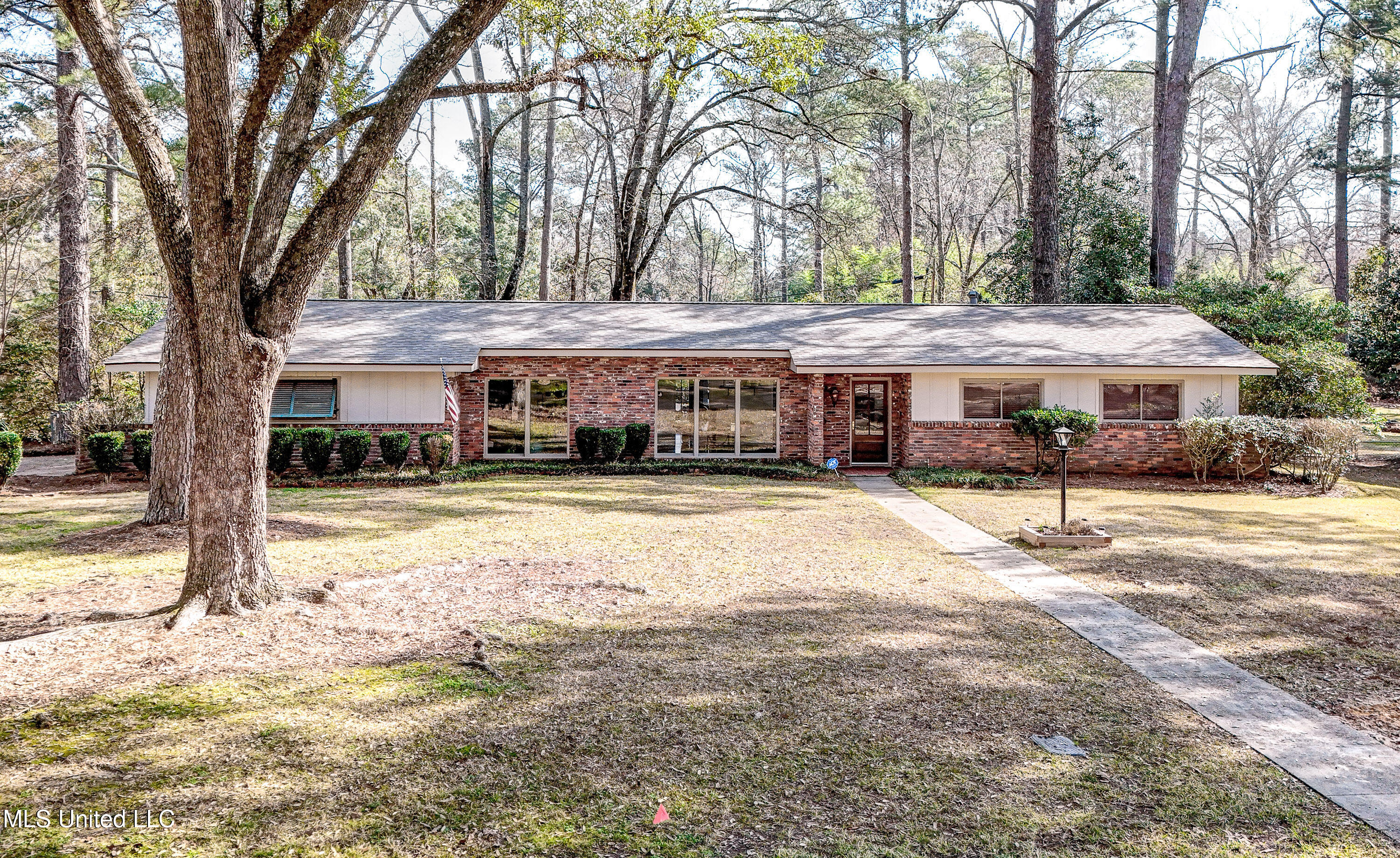 4416 Audubon Park Drive, Jackson, Mississippi image 2