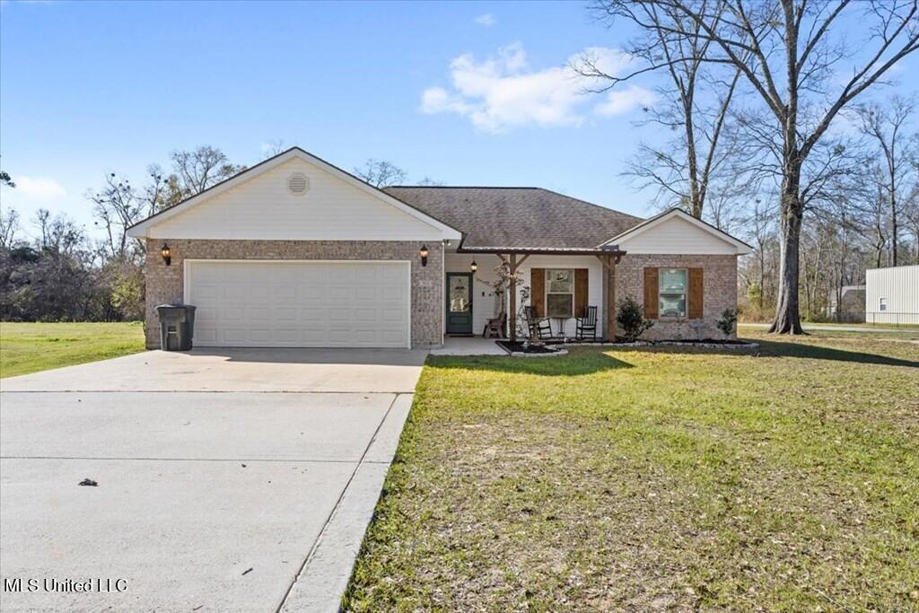 360 Anchor Lake Road, Carriere, Mississippi image 2