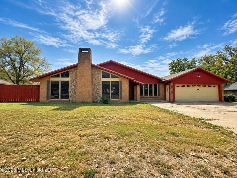 Homes For Sale - 918 Linbar Street<br/> Indianola, MS 38751
