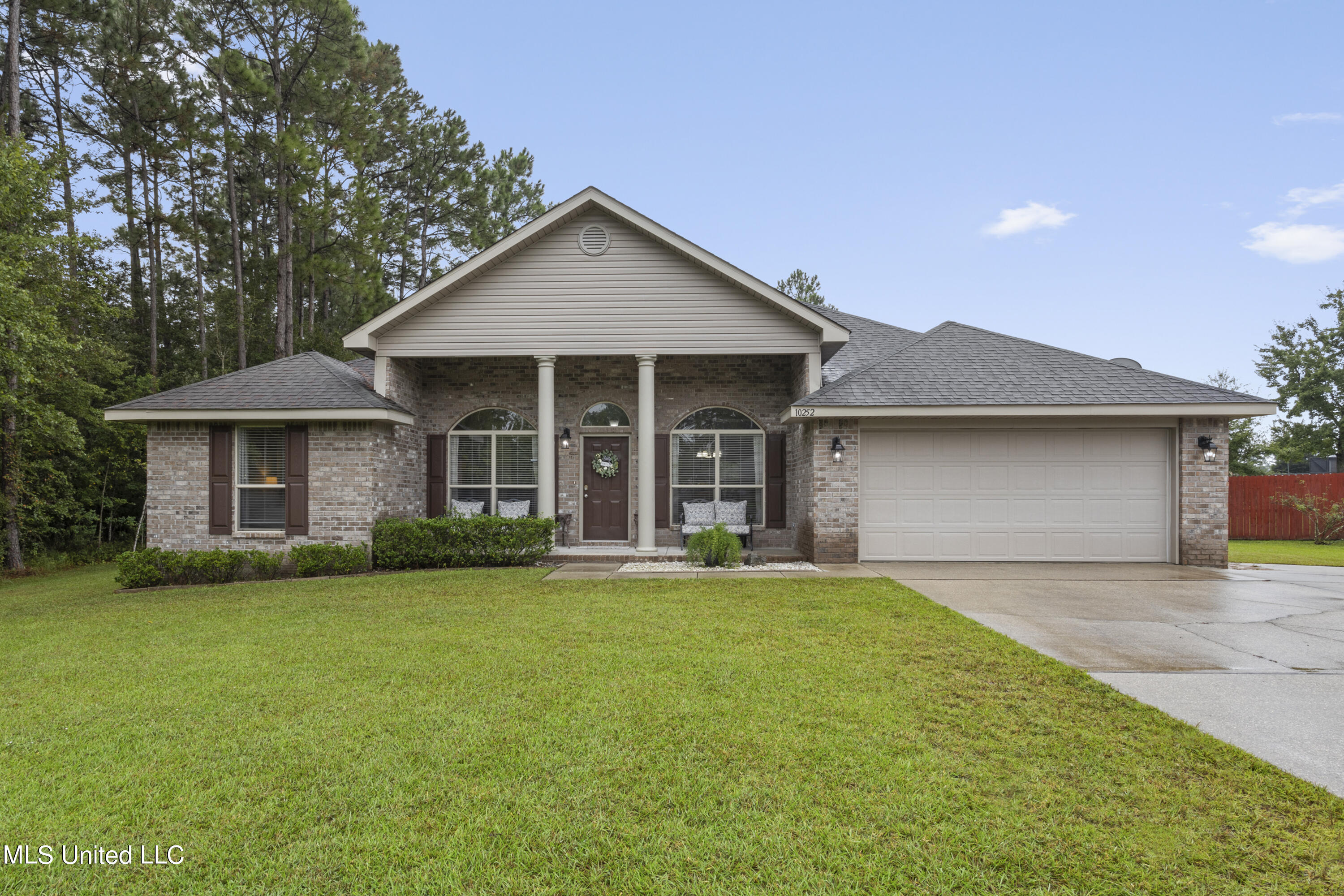 10252 Lake Forest Drive, Vancleave, Mississippi image 2